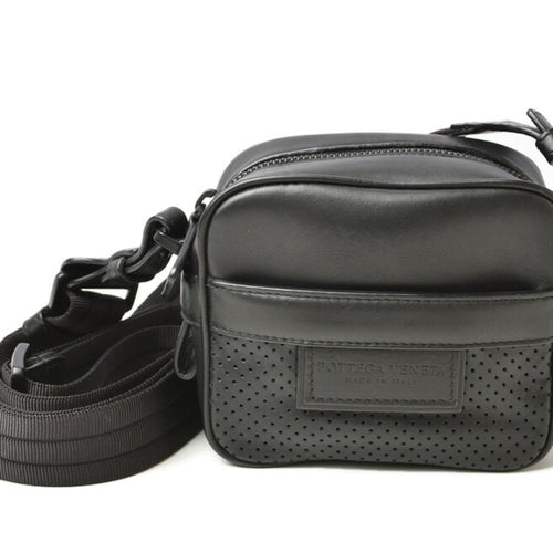 Bottega Veneta Black Leather Pouch Shoulder Bag (Pre-Owned)