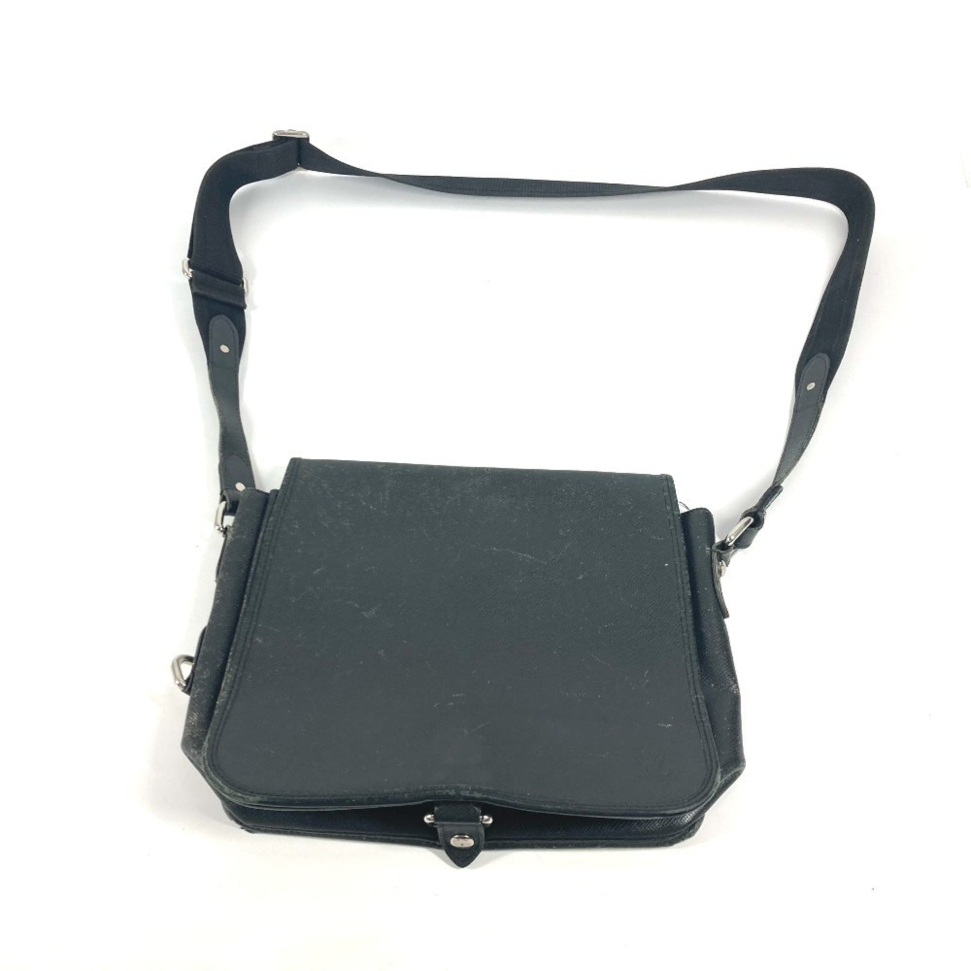 Louis Vuitton Ardoise Black Taiga Leather Shoulder Bag (Pre-Owned)