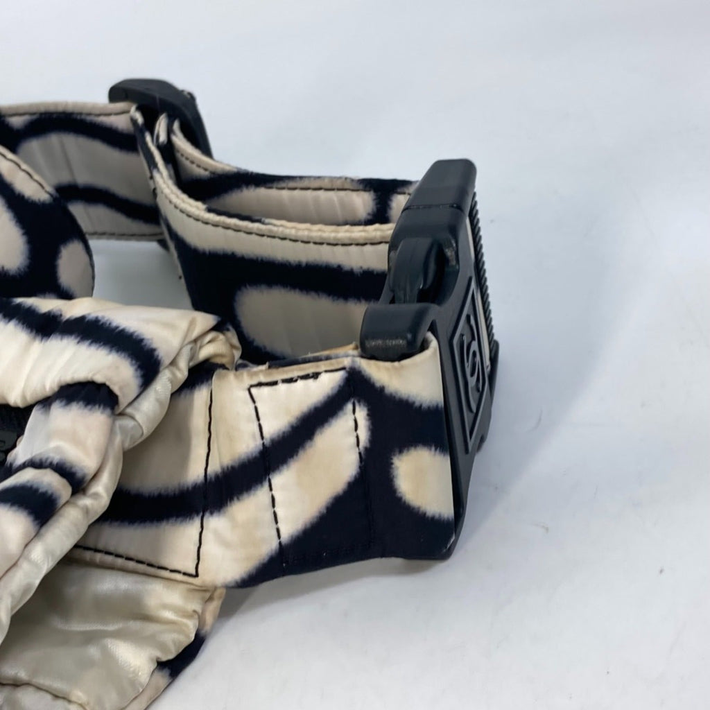 Chanel Sport Black White Nylon Messenger Bag Shoulder Bag (Pre-Owned)