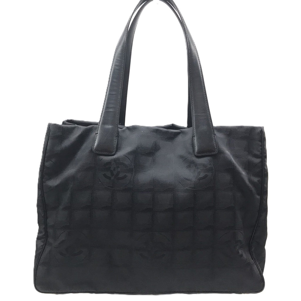 Chanel Black Nylon Tote Bag (Pre-Owned)
