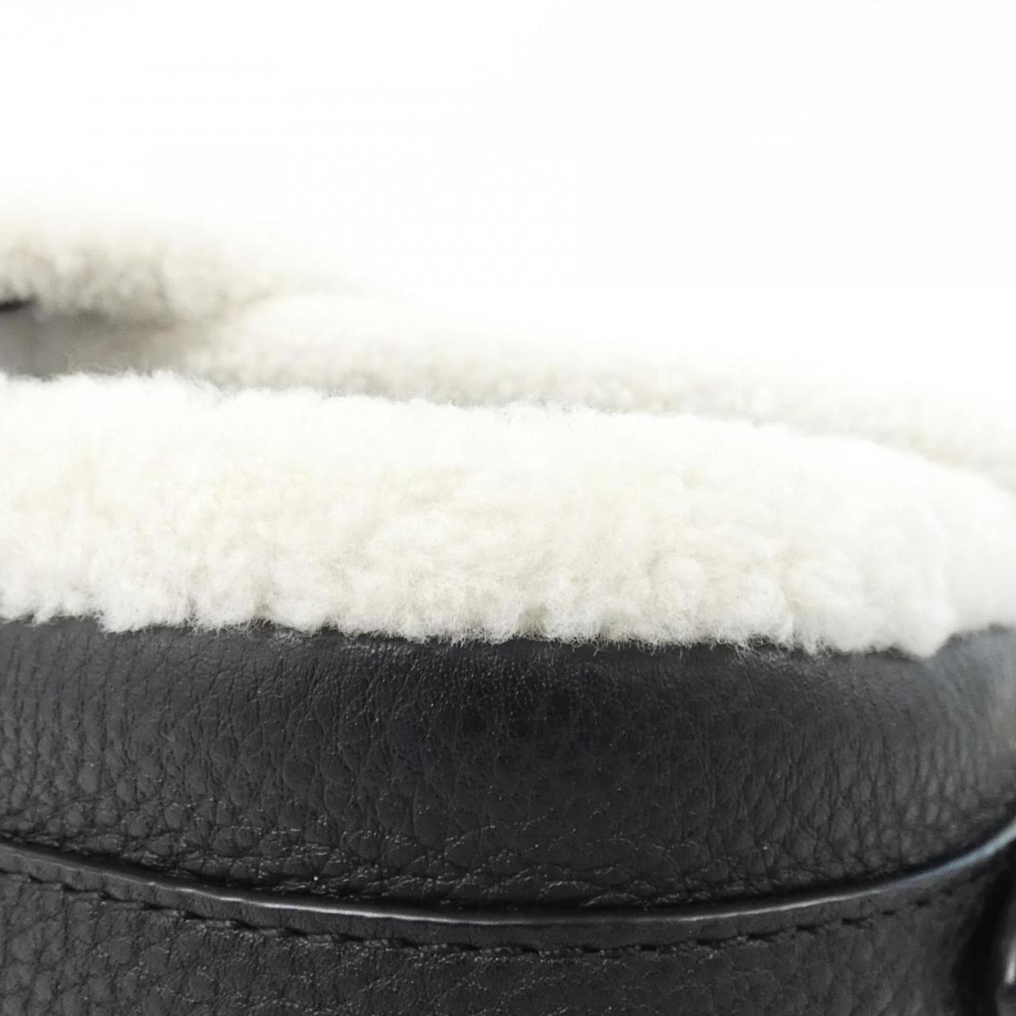 Louis Vuitton Black Leather Shoulder Bag (Pre-Owned)