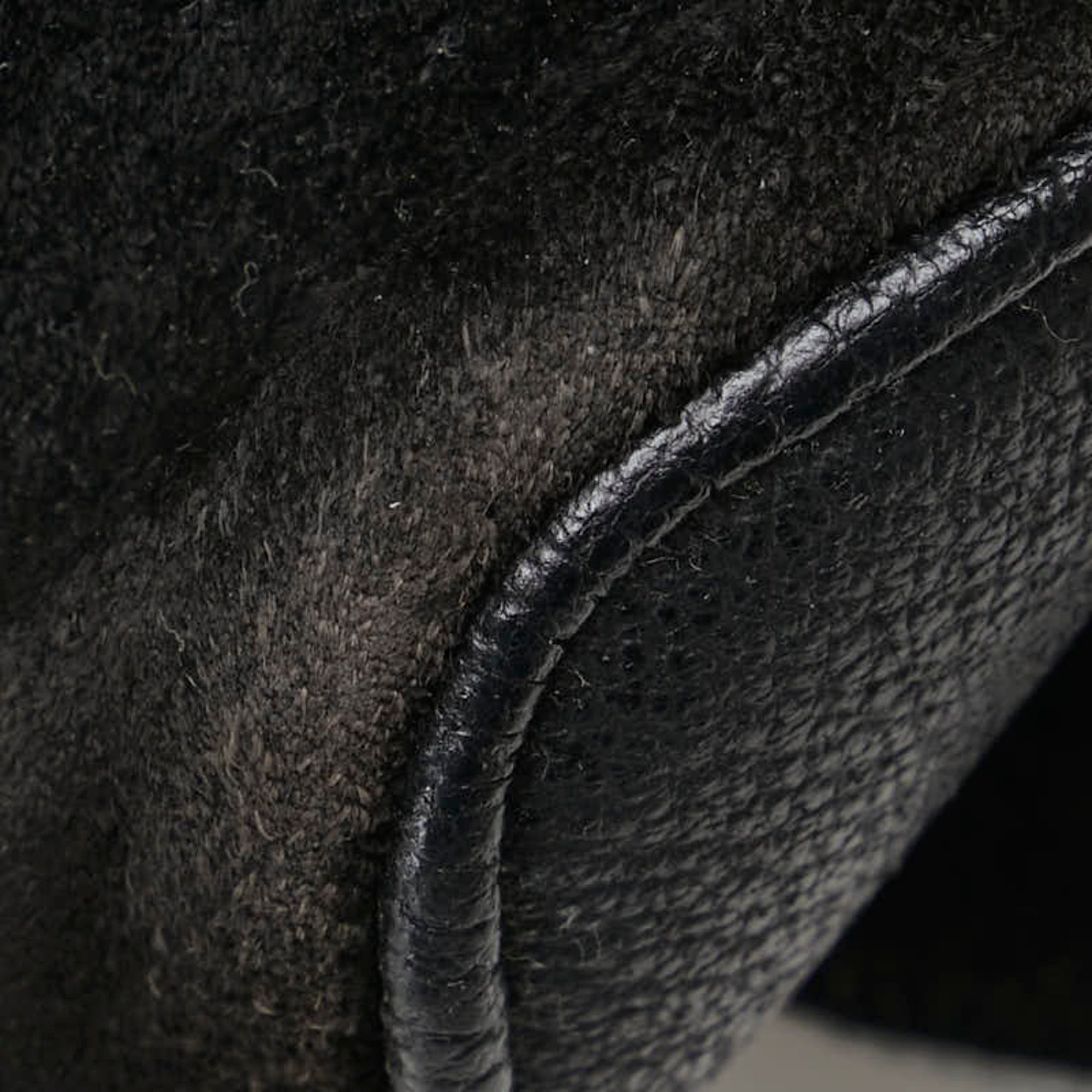 Gucci Black Leather Suede Backpack (Pre-Owned)