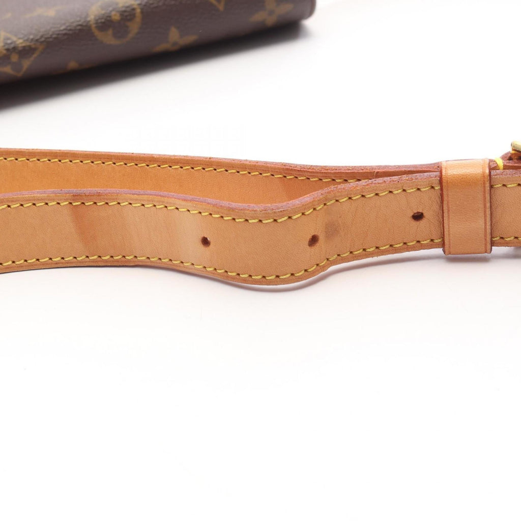 Louis Vuitton Brown Monogram Monogram Shoulder Bag (Pre-Owned)