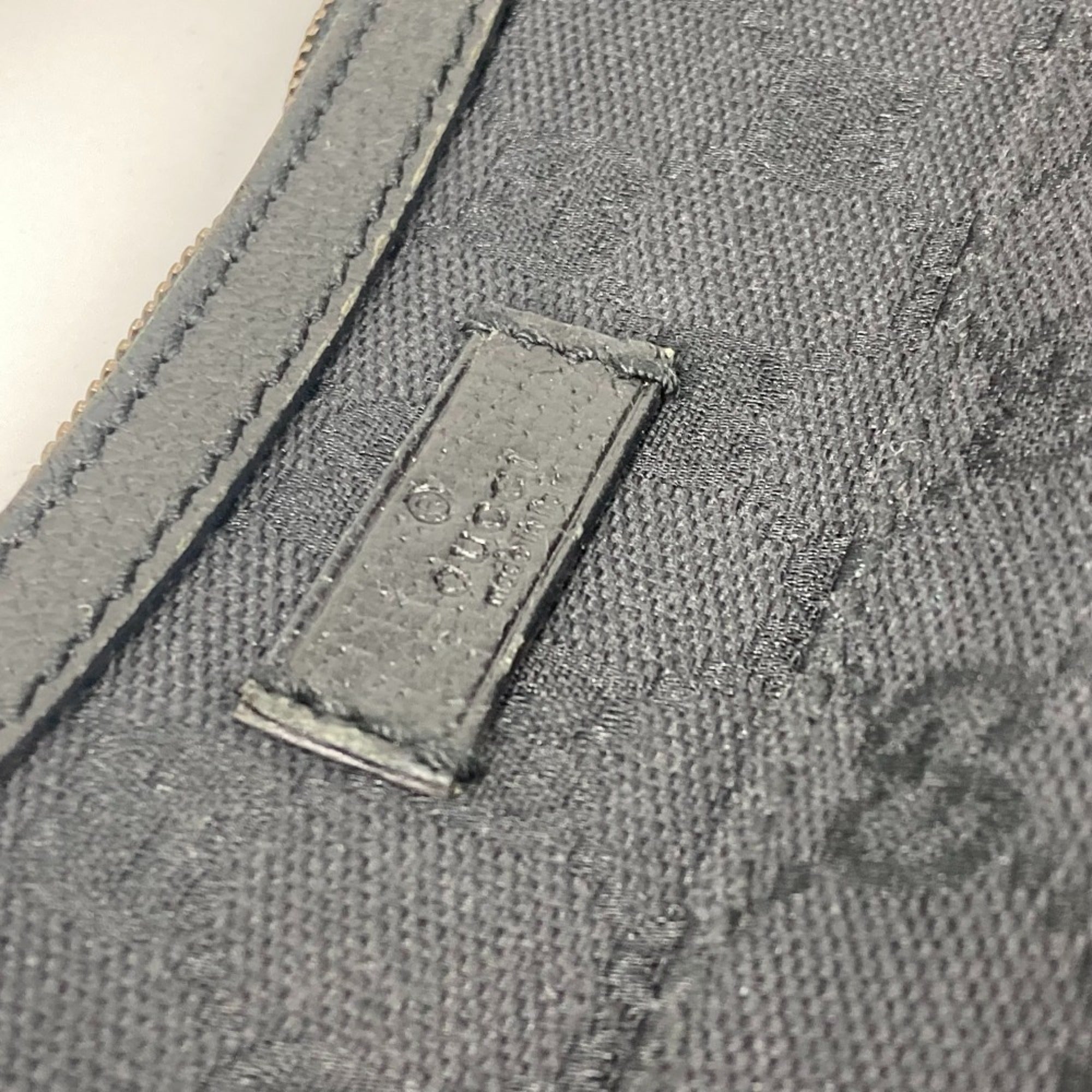 Gucci Black Gg Canvas Shoulder Bag (Pre-Owned)