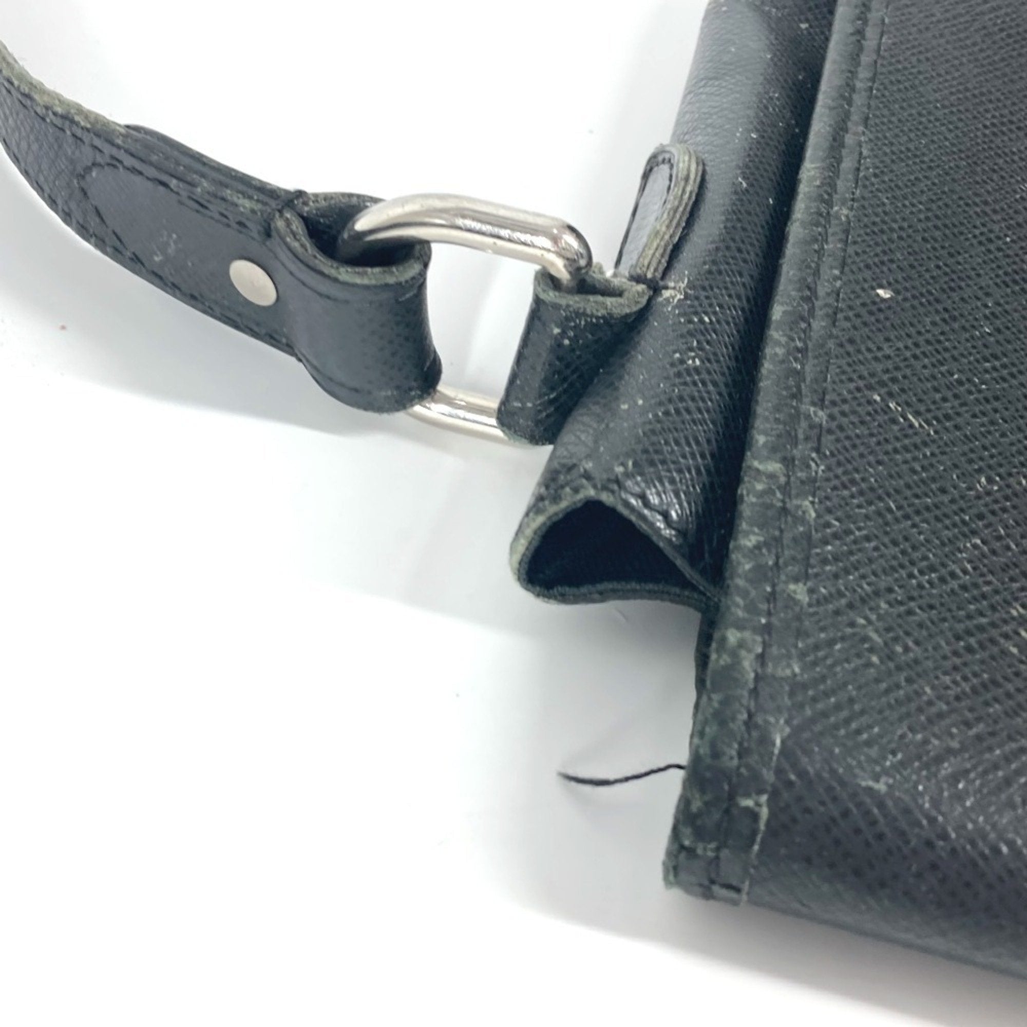 Louis Vuitton Ardoise Black Taiga Leather Shoulder Bag (Pre-Owned)
