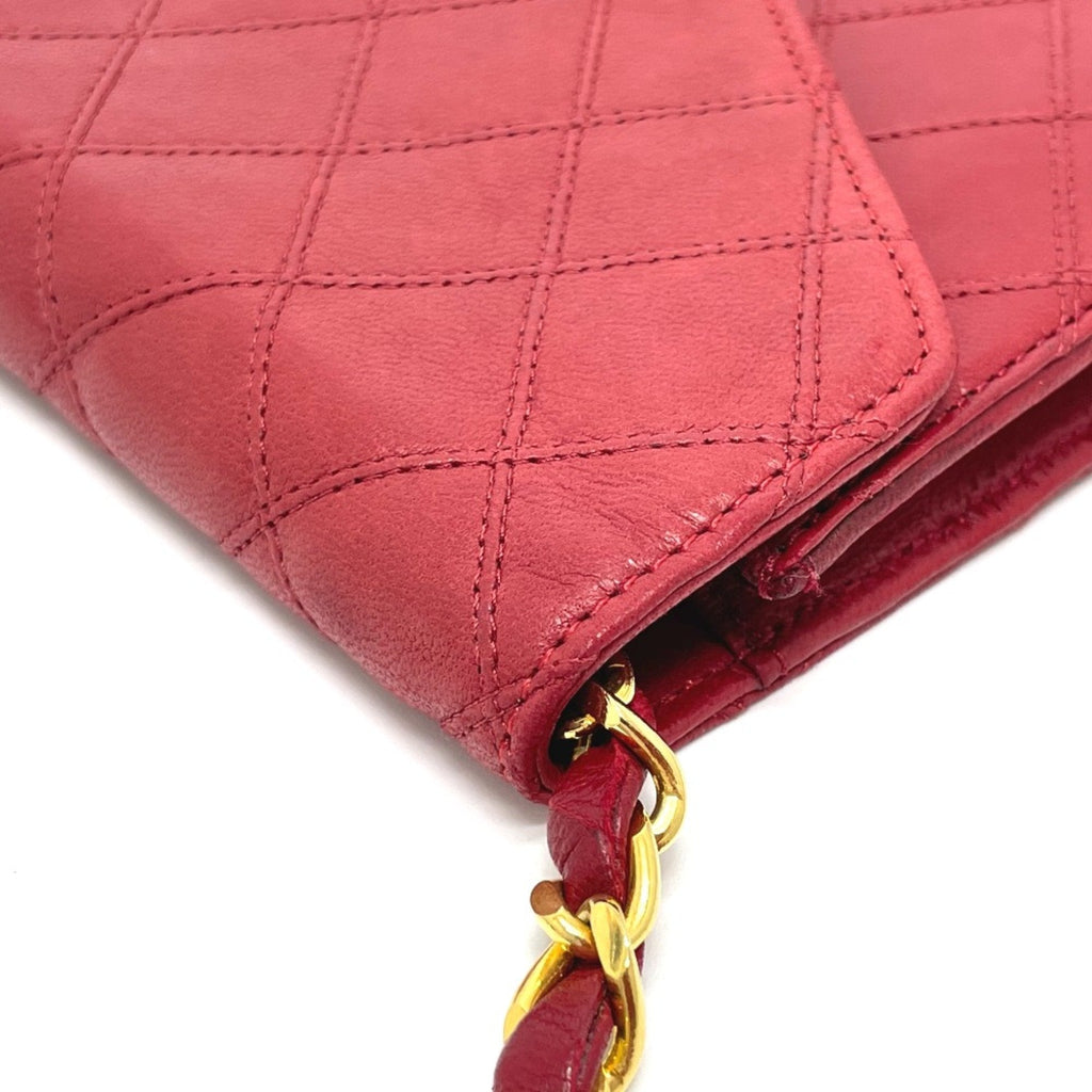 Chanel Red Leather Shoulder Bag (Pre-Owned)