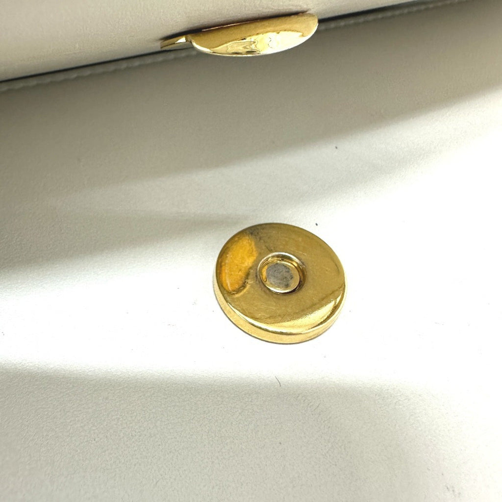 Gucci Off-White Leather Shoulder Bag (Pre-Owned)