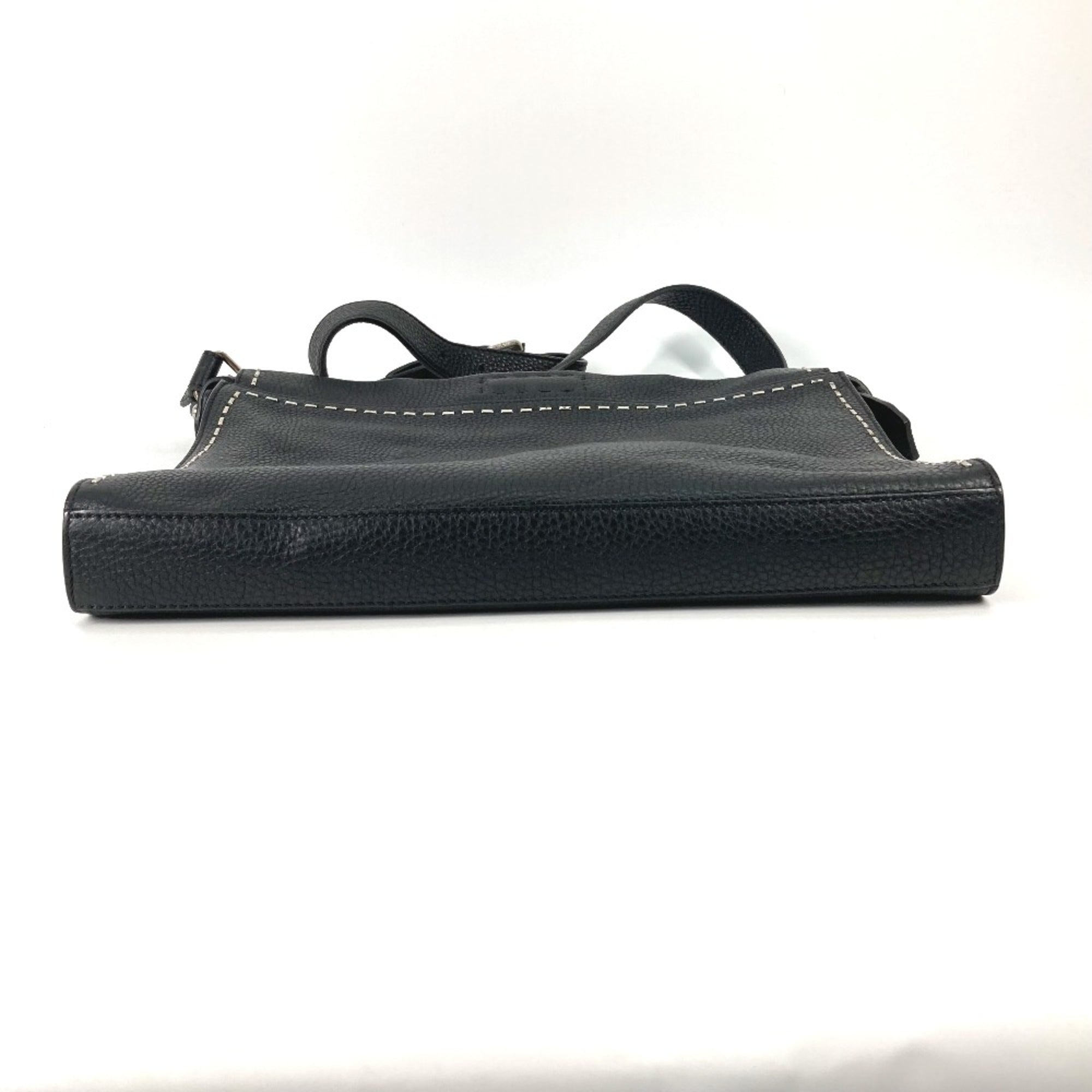 Fendi Black Leather Handbag (Pre-Owned)
