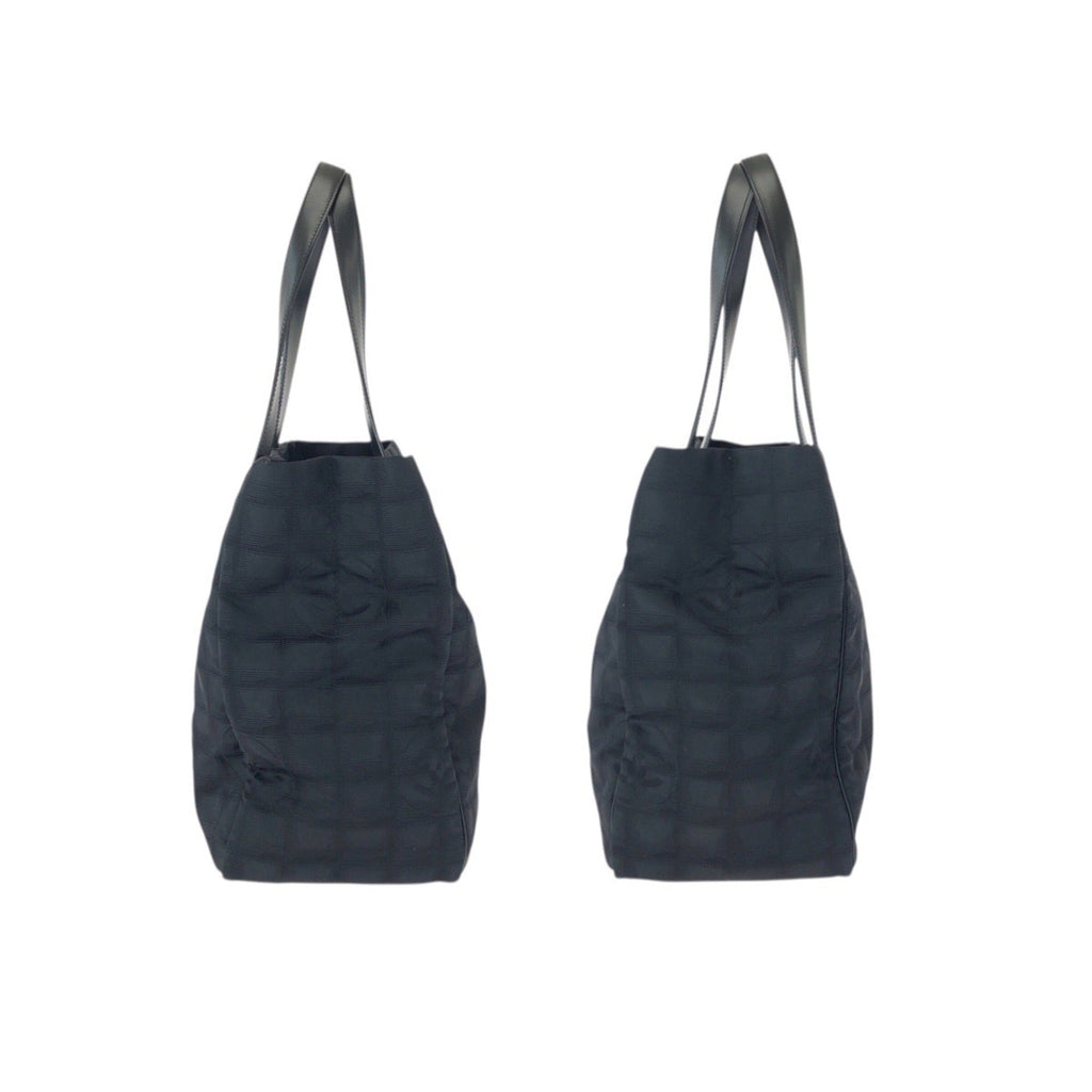Chanel Black Nylon Leather Shoulder Bag Tote Bag (Pre-Owned)