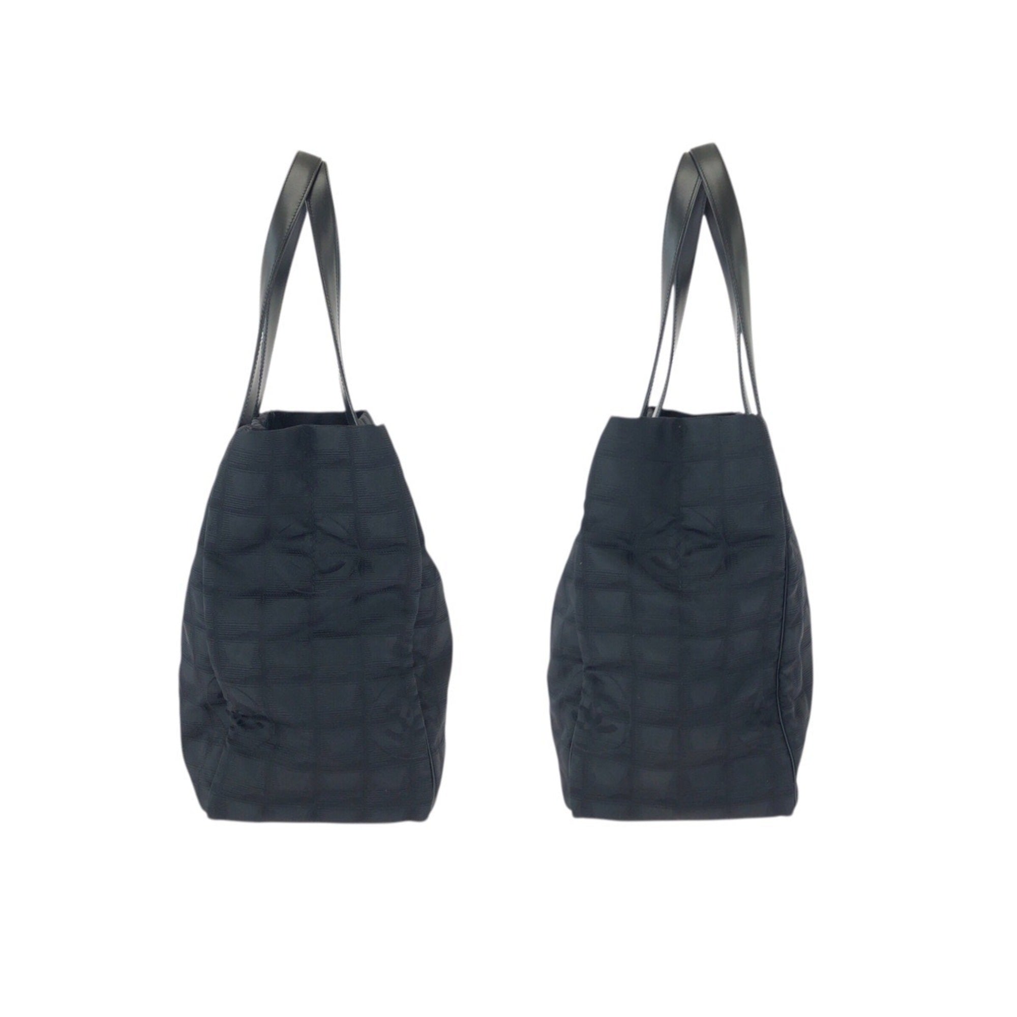 Chanel Black Nylon Leather Shoulder Bag Tote Bag (Pre-Owned)