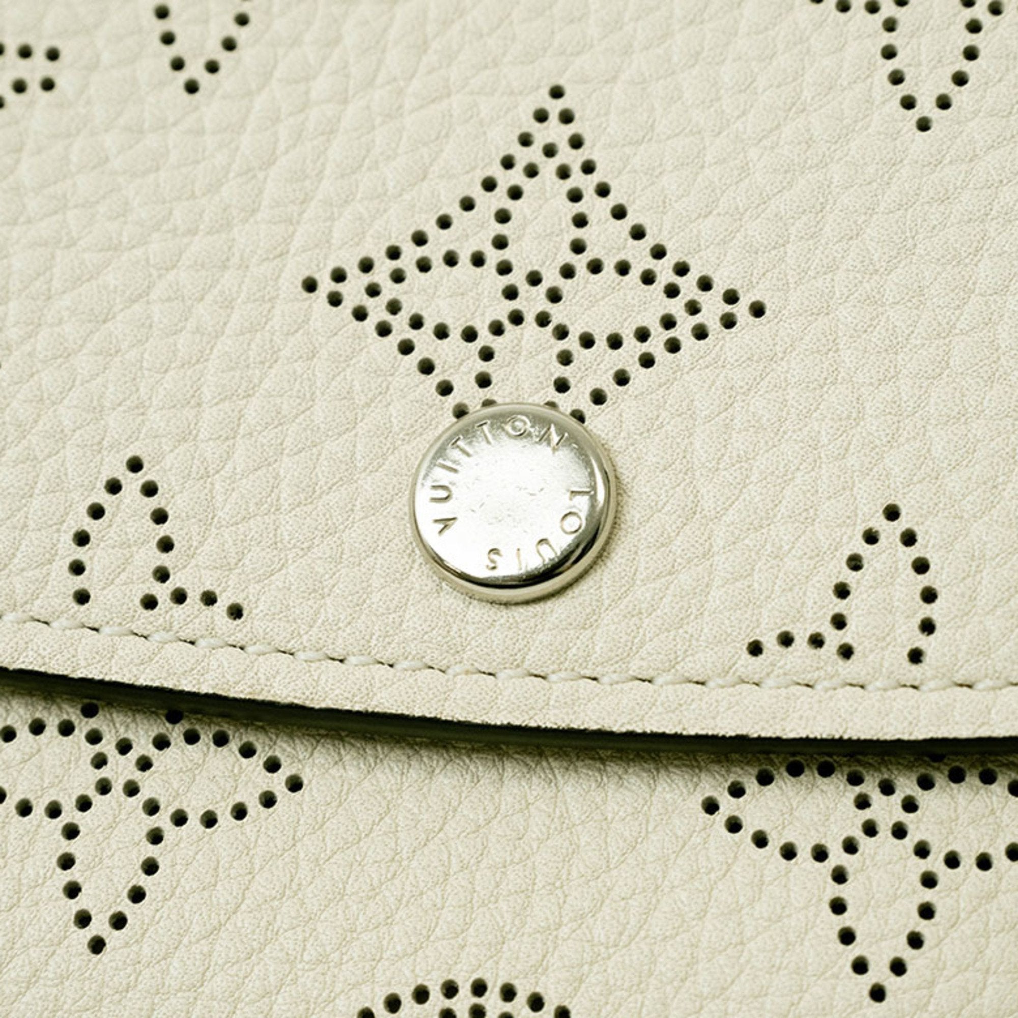 Louis Vuitton Cream Lv Off White Leather Long Wallet (Bi-Fold) (Pre-Owned)
