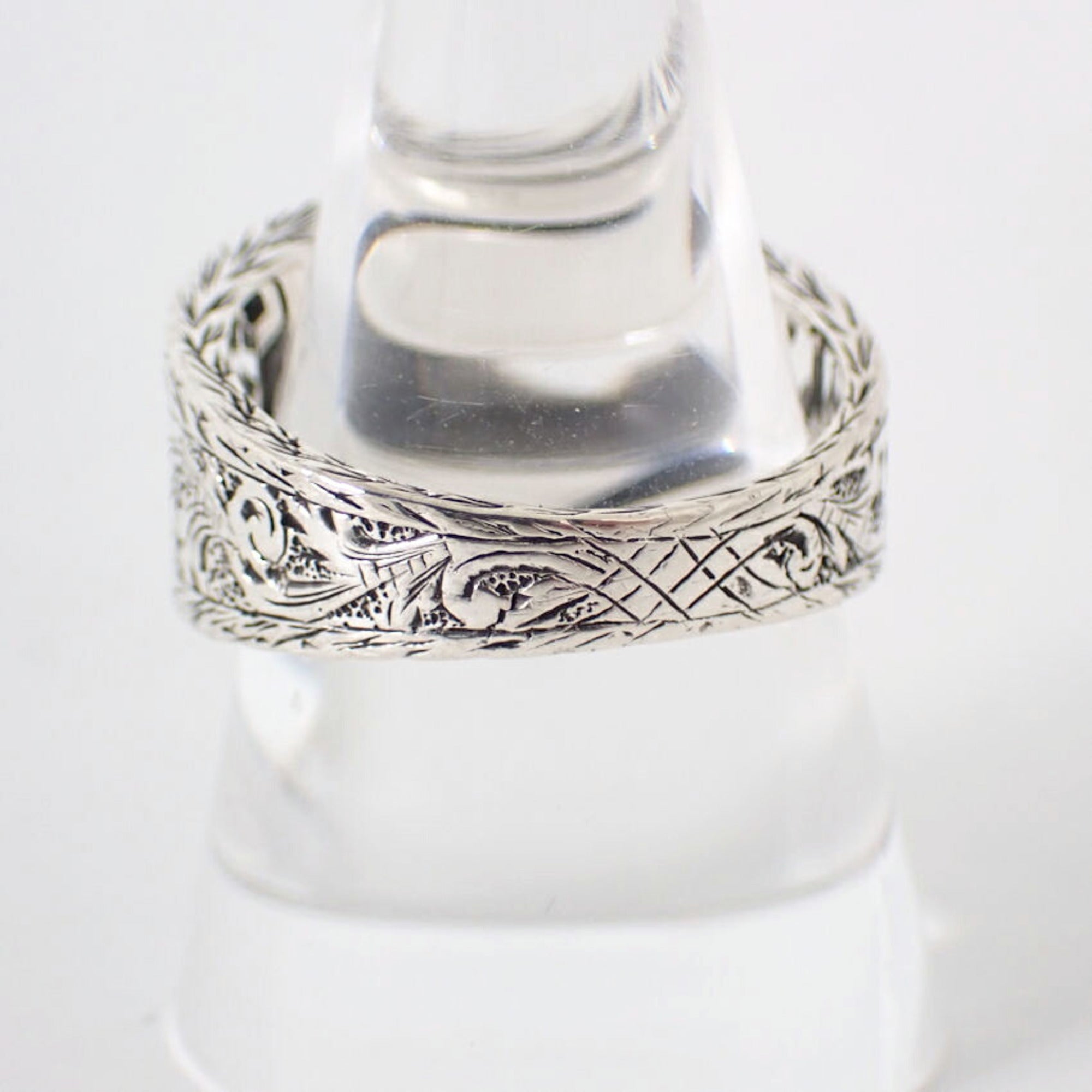 Gucci Sterling Silver 925 Band Ring (Pre-Owned)