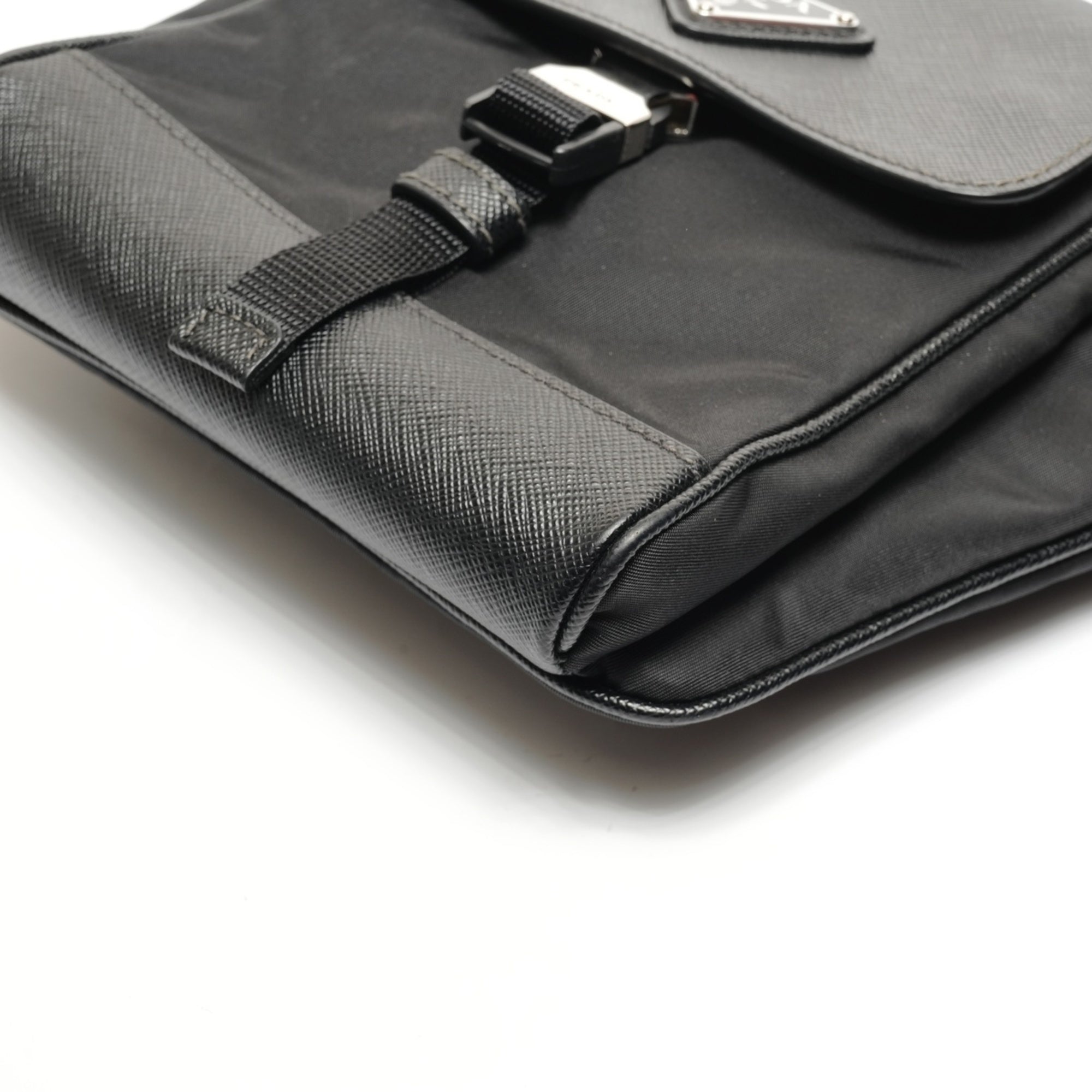 Prada Black Nylon Shoulder Bag (Pre-Owned)