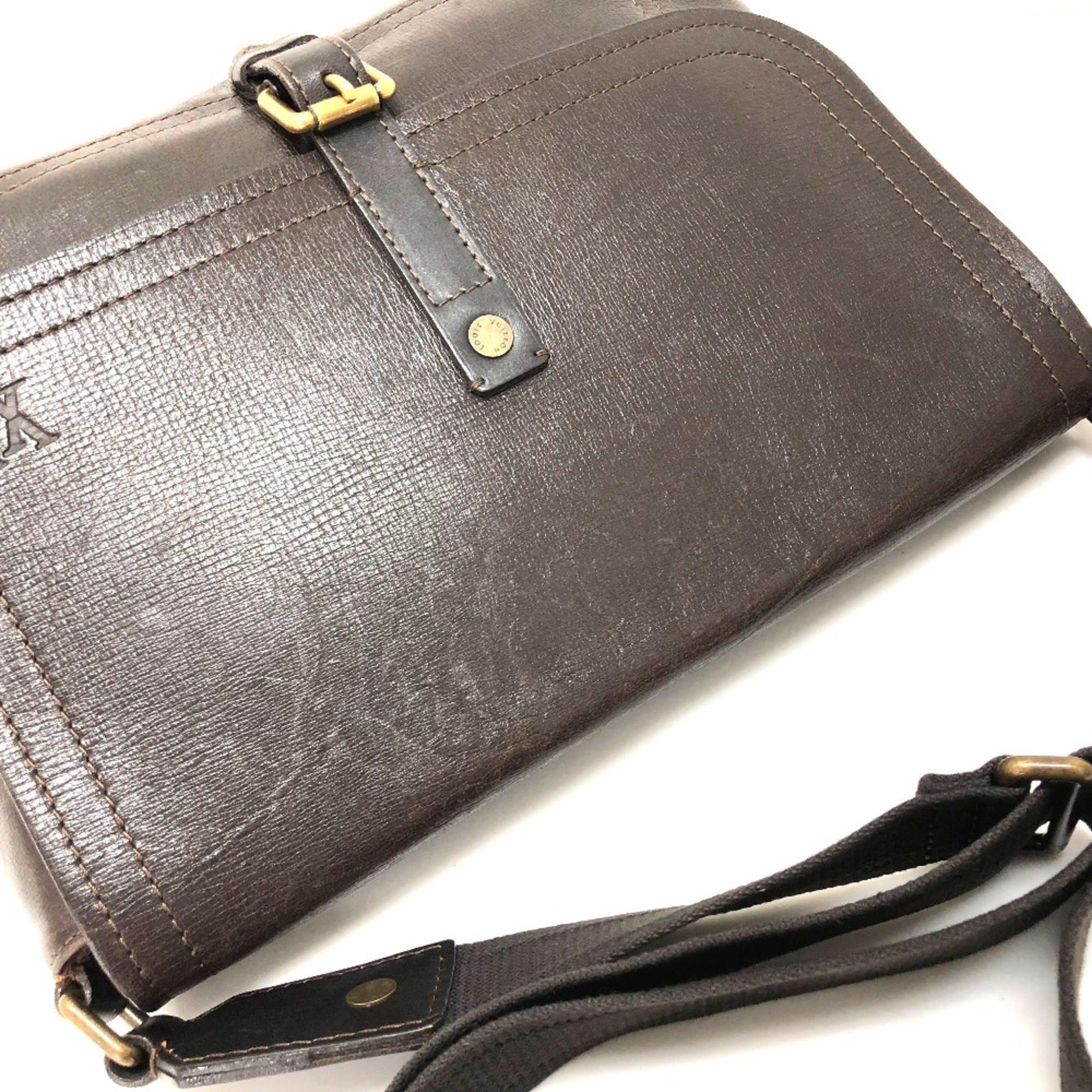 Louis Vuitton Brown Leather Shoulder Bag (Pre-Owned)