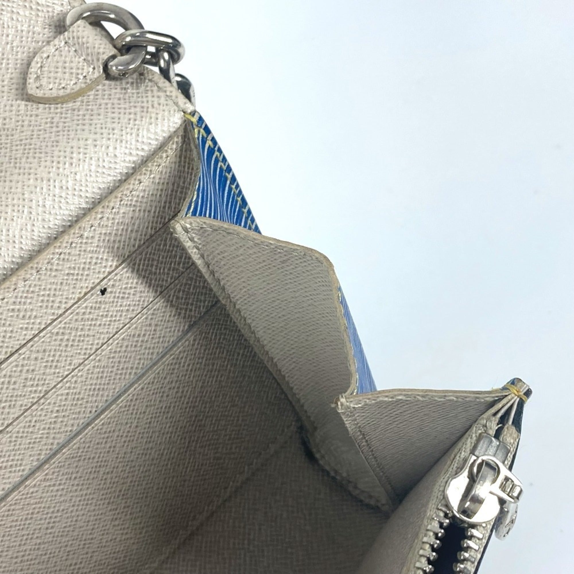 Louis Vuitton Epi Blue Epi Leather Shoulder Bag (Pre-Owned)
