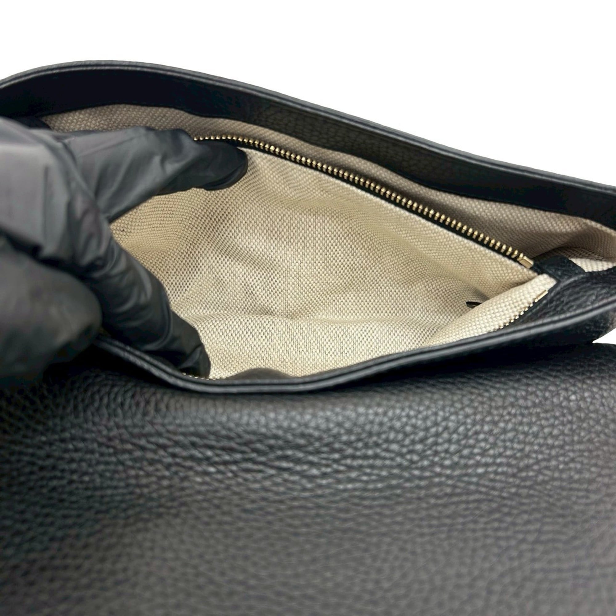 Gucci Black Leather Pochette Shoulder Bag (Pre-Owned)