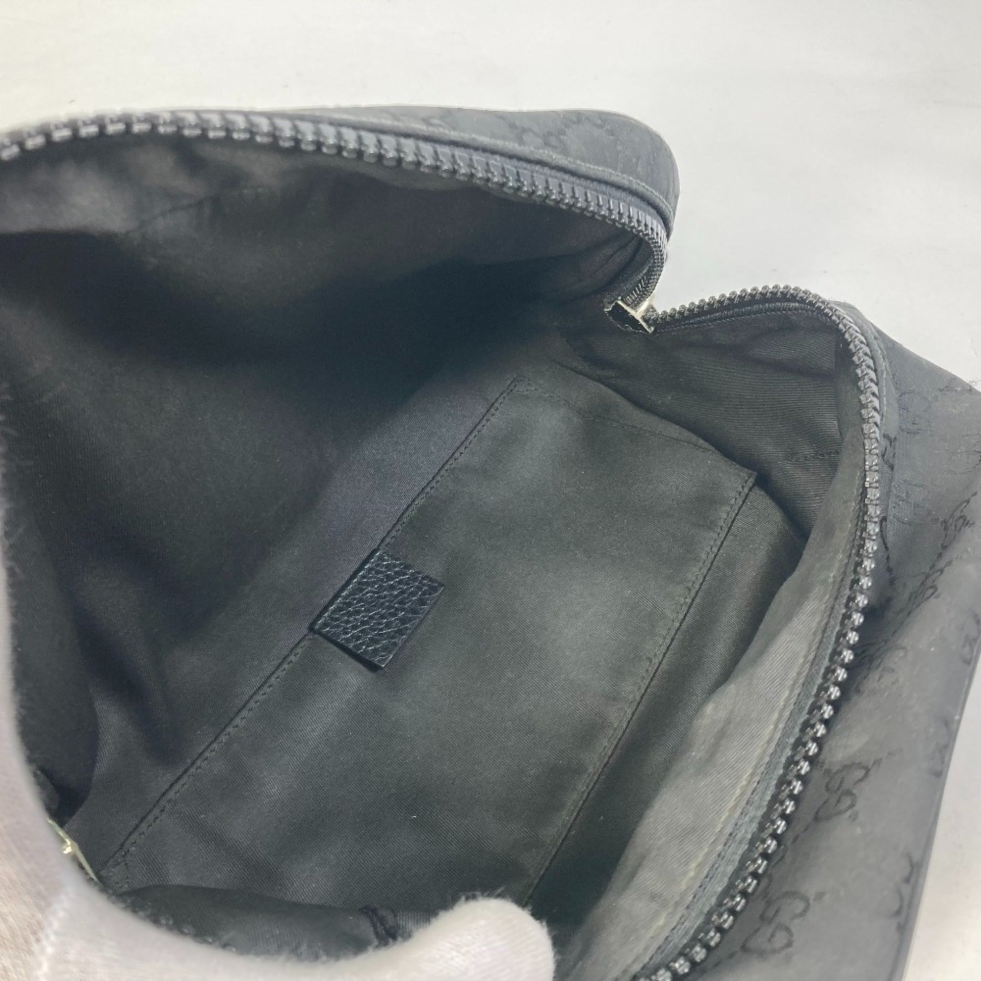 Gucci Black Nylon Fanny Pack (Pre-Owned)