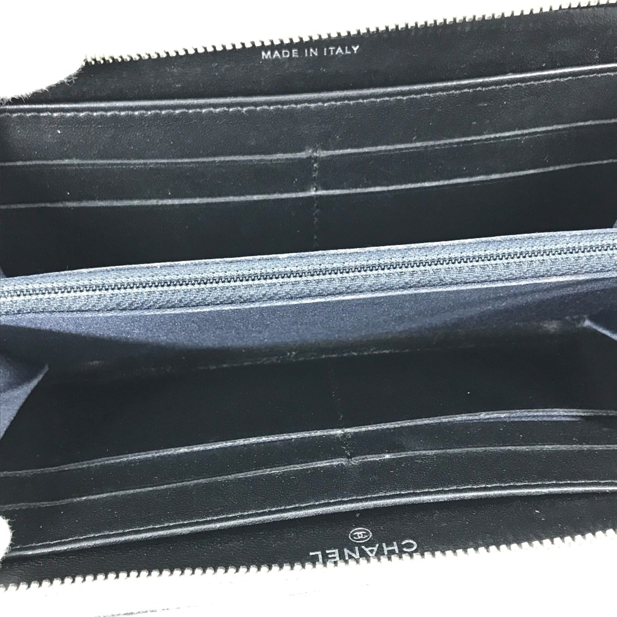 Chanel Black Leather Long Wallet (Bi-Fold) (Pre-Owned)