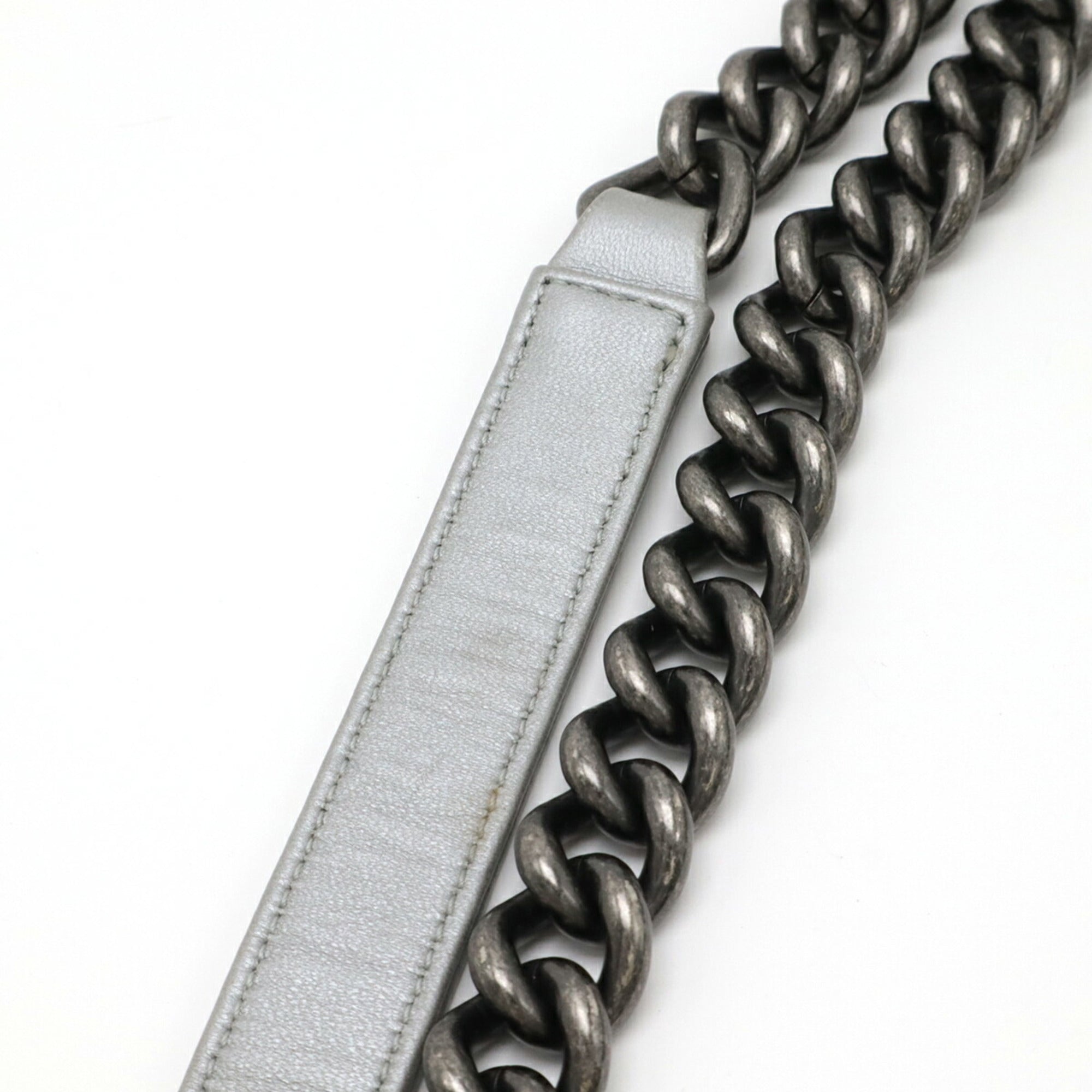Chanel Boy Chanel Metallic Silver Leather Pochette Shoulder Bag (Pre-Owned)