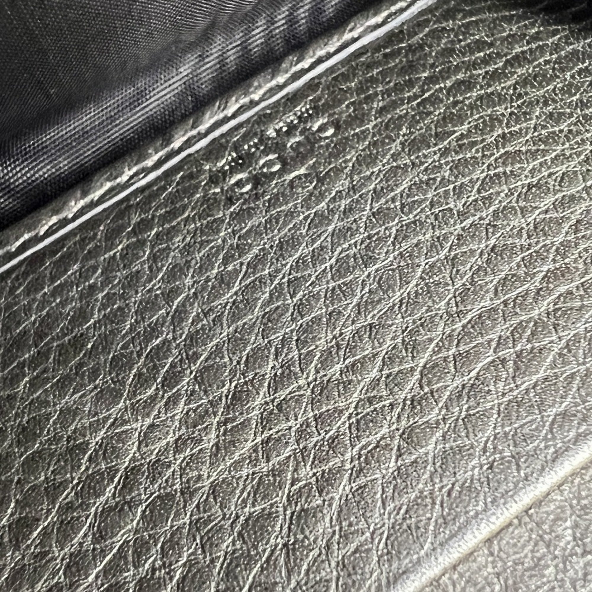 Gucci Metallic Gold Leather Long Wallet (Bi-Fold) (Pre-Owned)