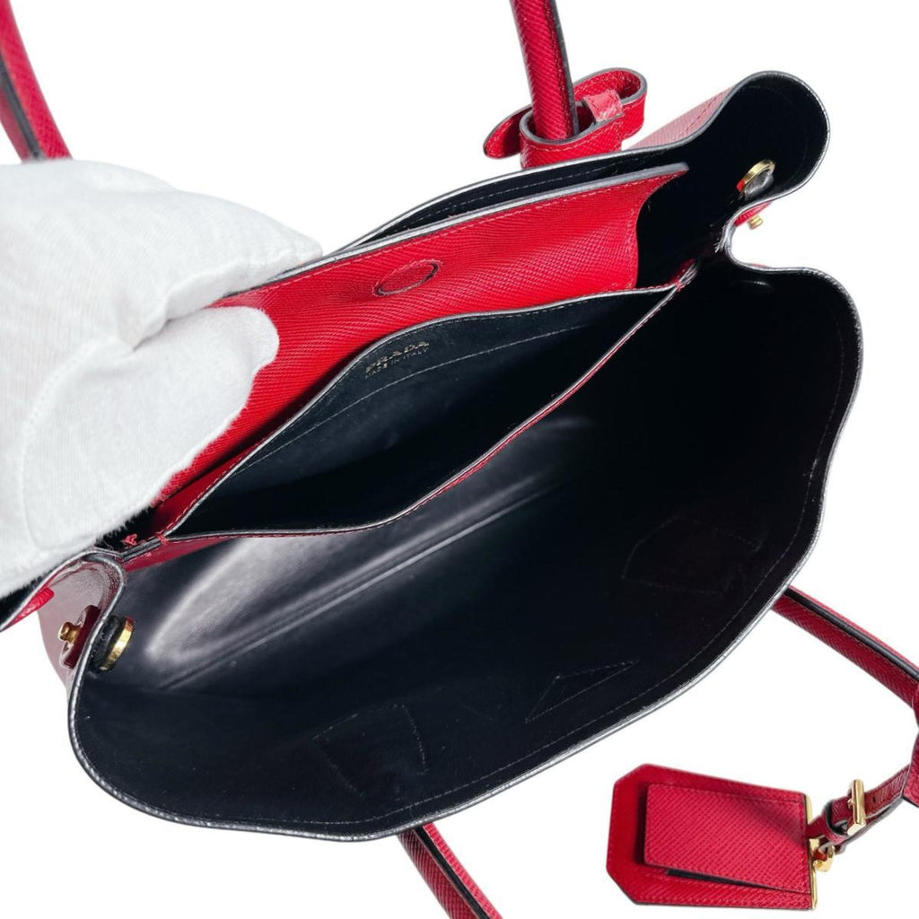Prada Red Color Leather Handbag Shoulder Bag (Pre-Owned)