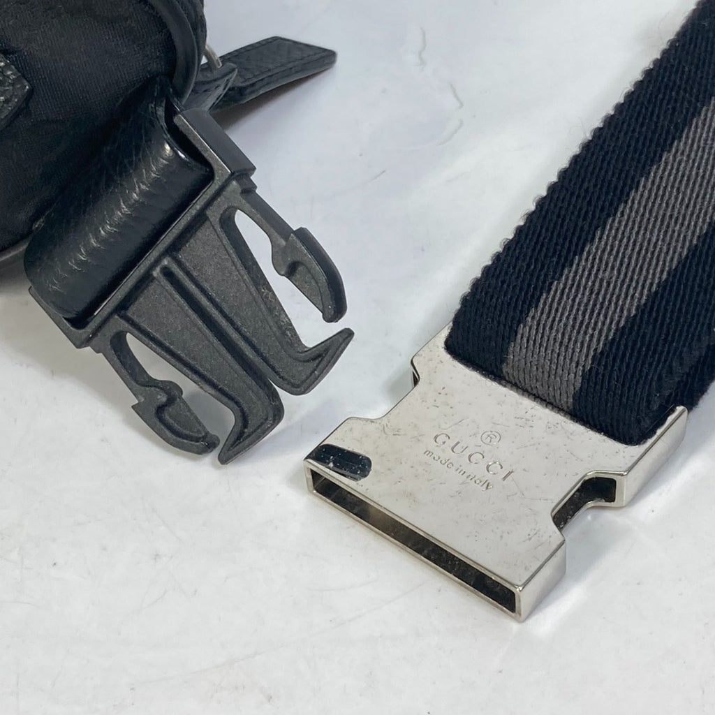 Gucci Black Nylon Fanny Pack (Pre-Owned)