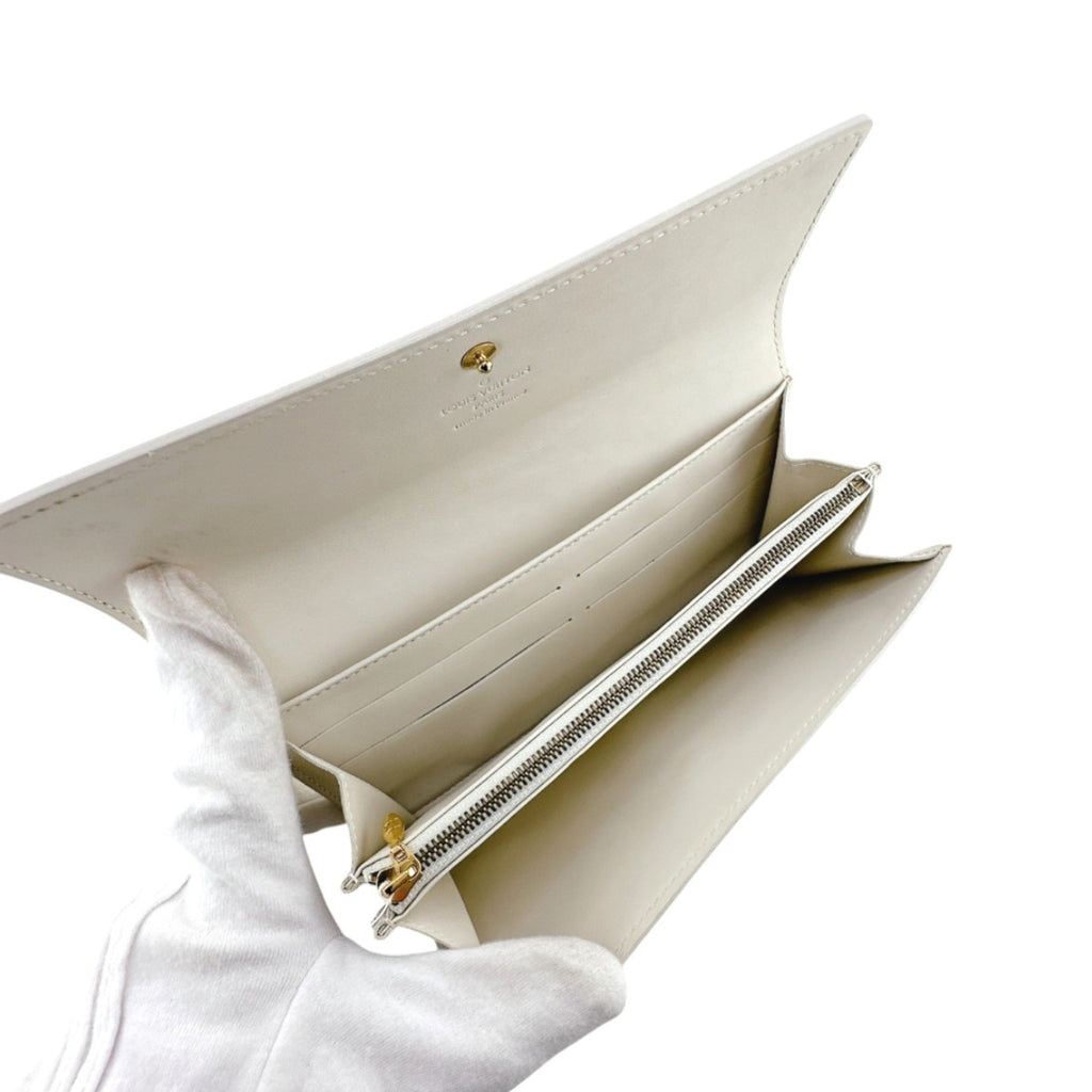 Louis Vuitton Cream White Monogram Vernis Long Wallet (Tri-Fold) (Pre-Owned)