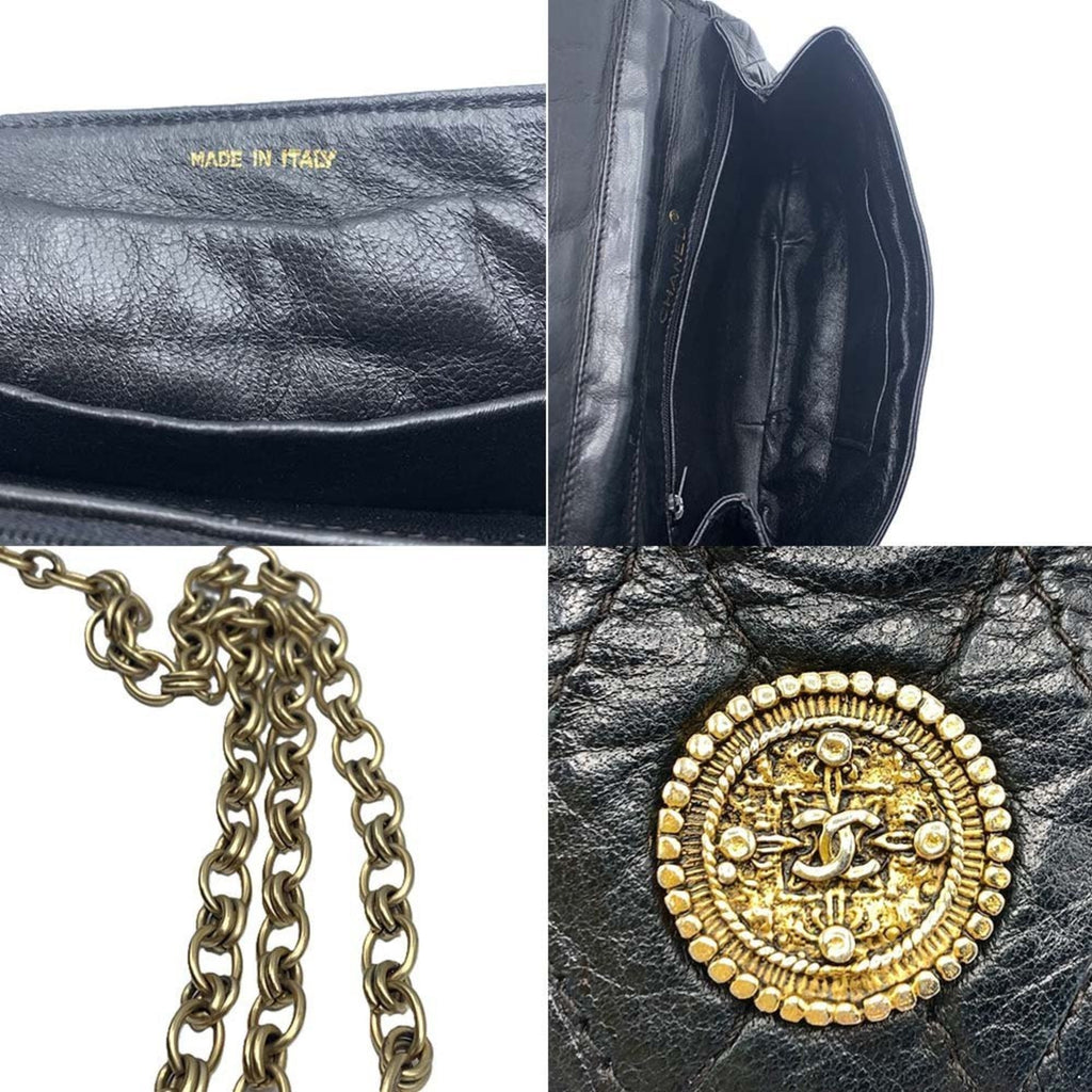 Chanel Leather Shoulder Bag (Pre-Owned)