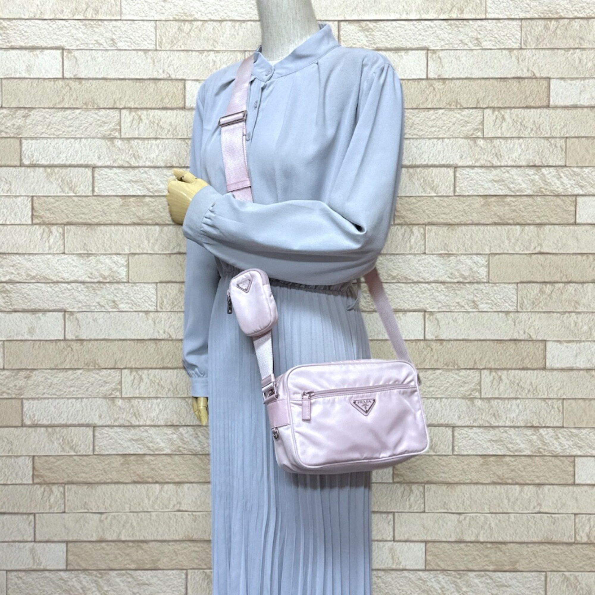 Prada Pink Nylon Shoulder Bag (Pre-Owned)