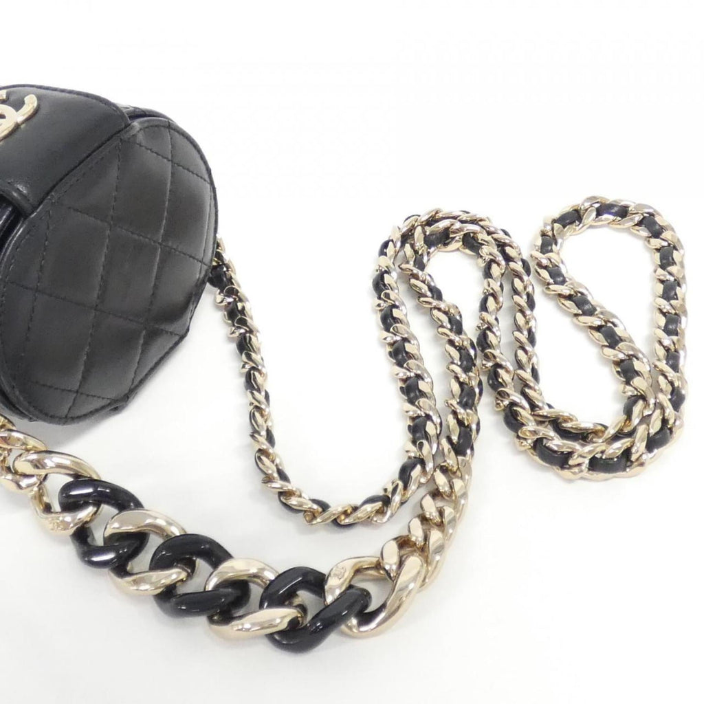 Chanel Black Leather Shoulder Bag (Pre-Owned)