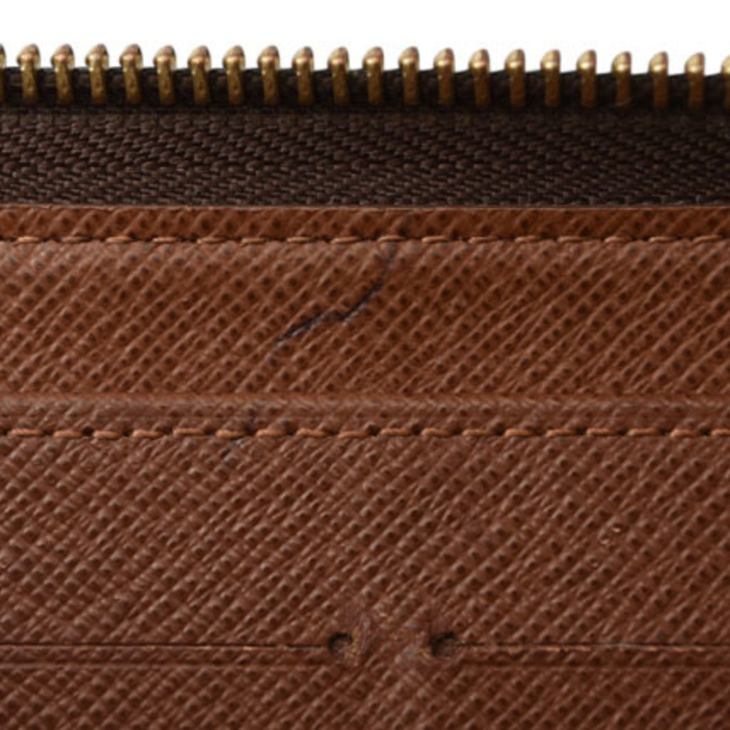 Louis Vuitton Monogram Monogram Wallet (Bi-Fold) (Pre-Owned)