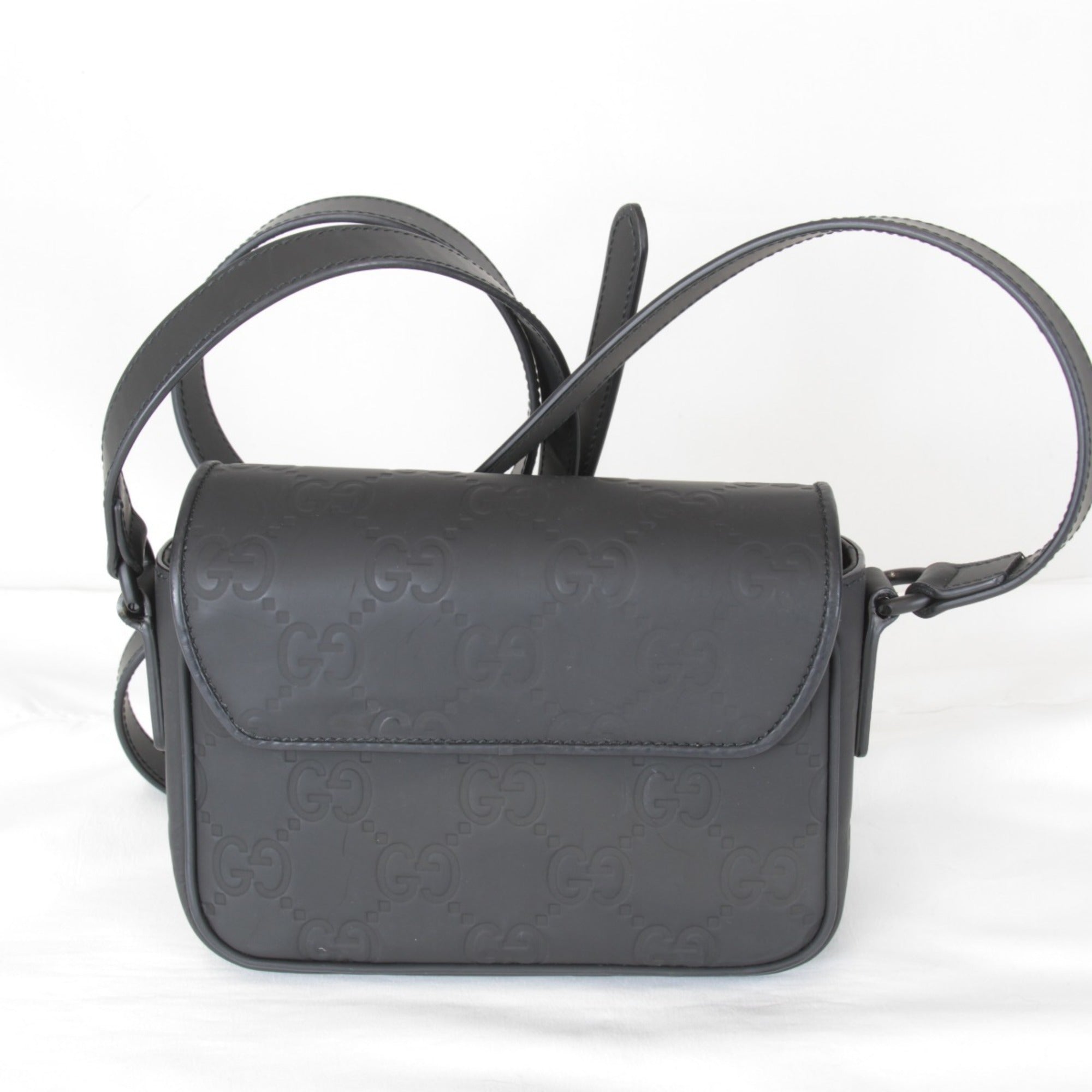 Gucci Black Rubber Shoulder Bag (Pre-Owned)