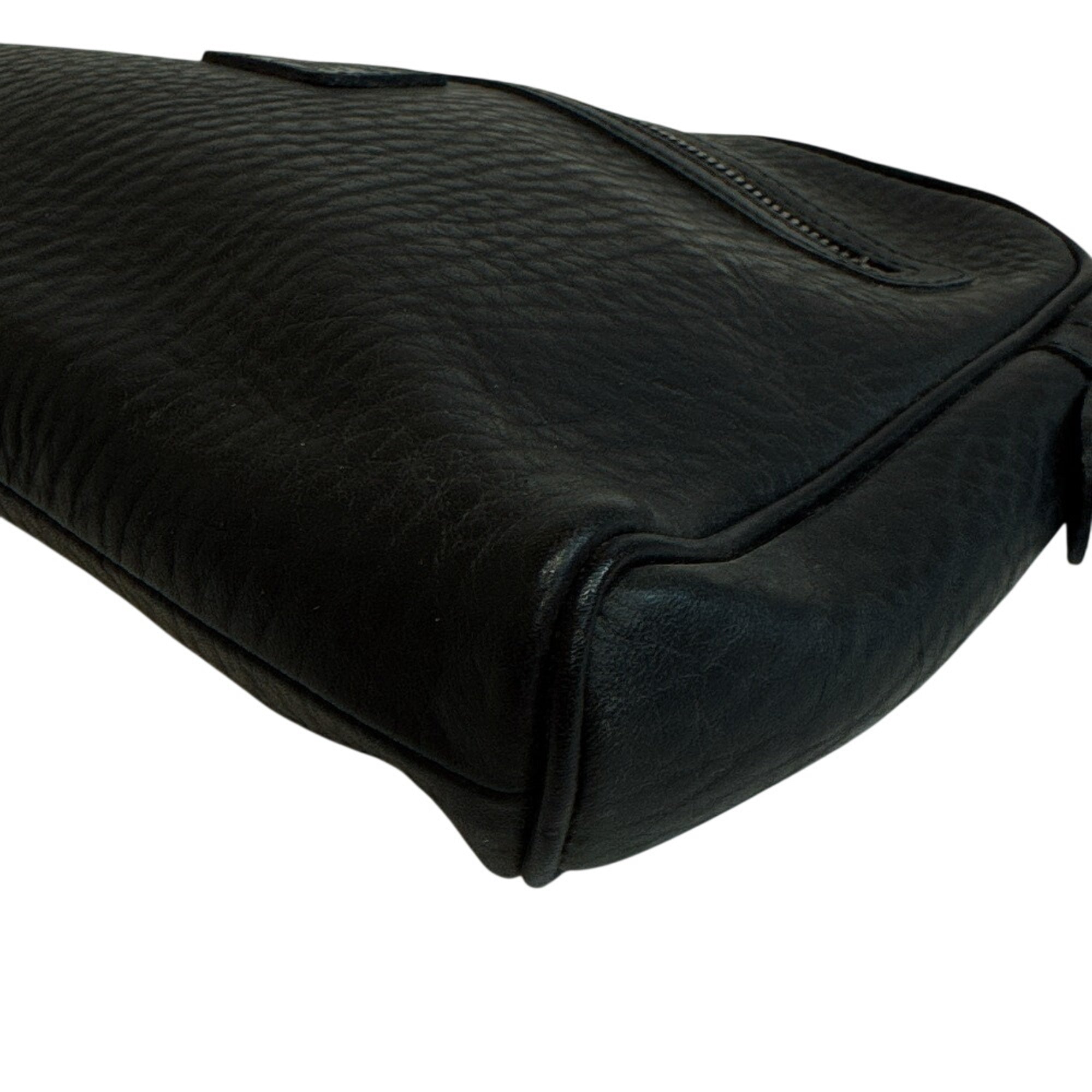 Burberry Black Leather Clutch Bag (Pre-Owned)