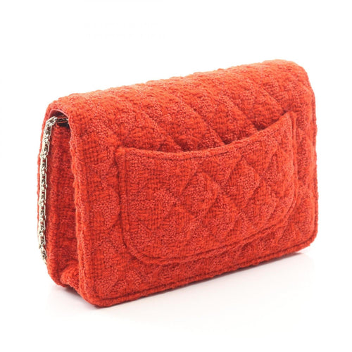 Chanel Red Color Fabric Shoulder Bag (Pre-Owned)