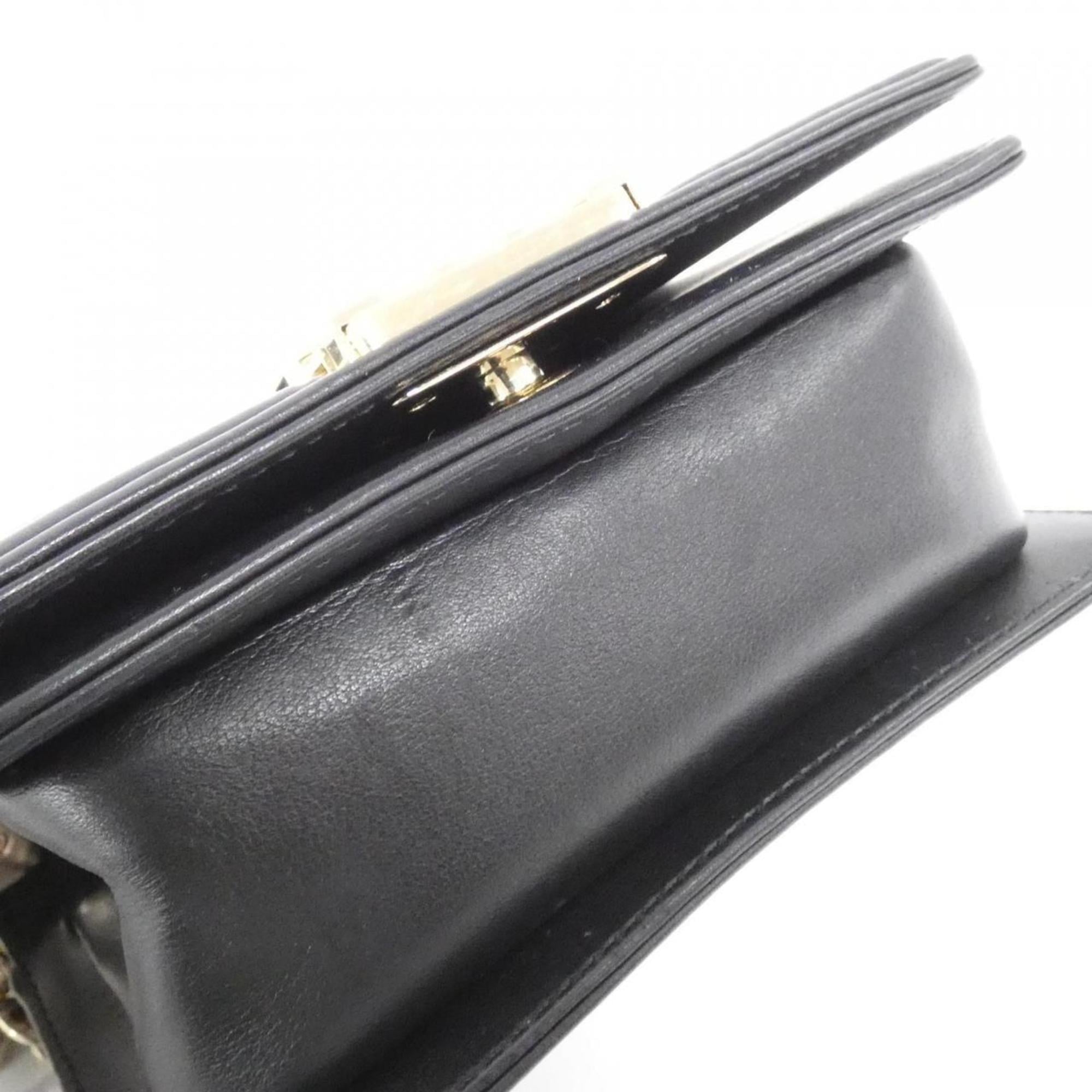 Chanel Black Leather Shoulder Bag (Pre-Owned)