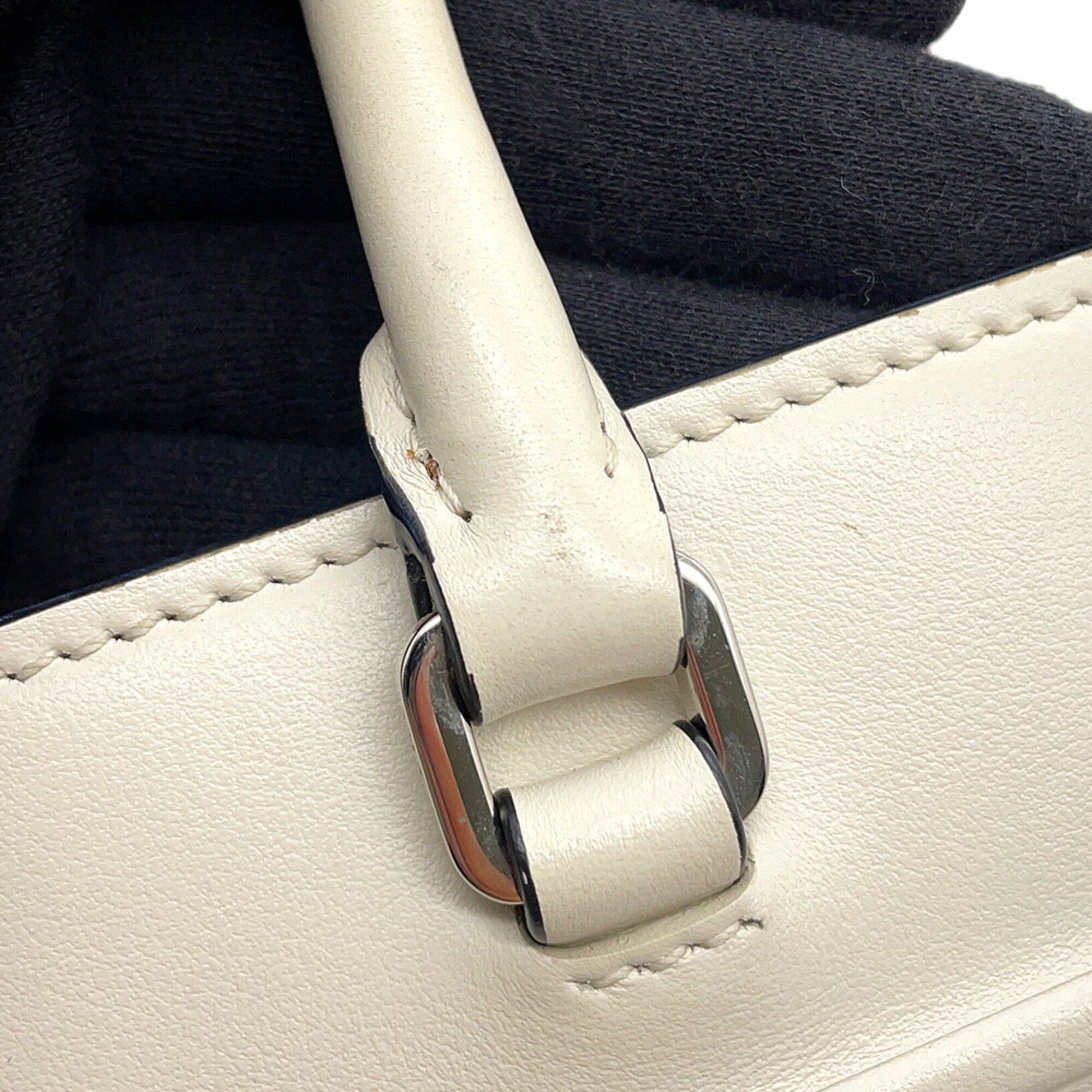 Prada White Leather Handbag Shoulder Bag (Pre-Owned)