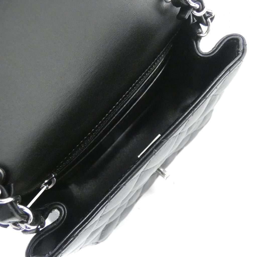 Chanel Black Leather Shoulder Bag (Pre-Owned)