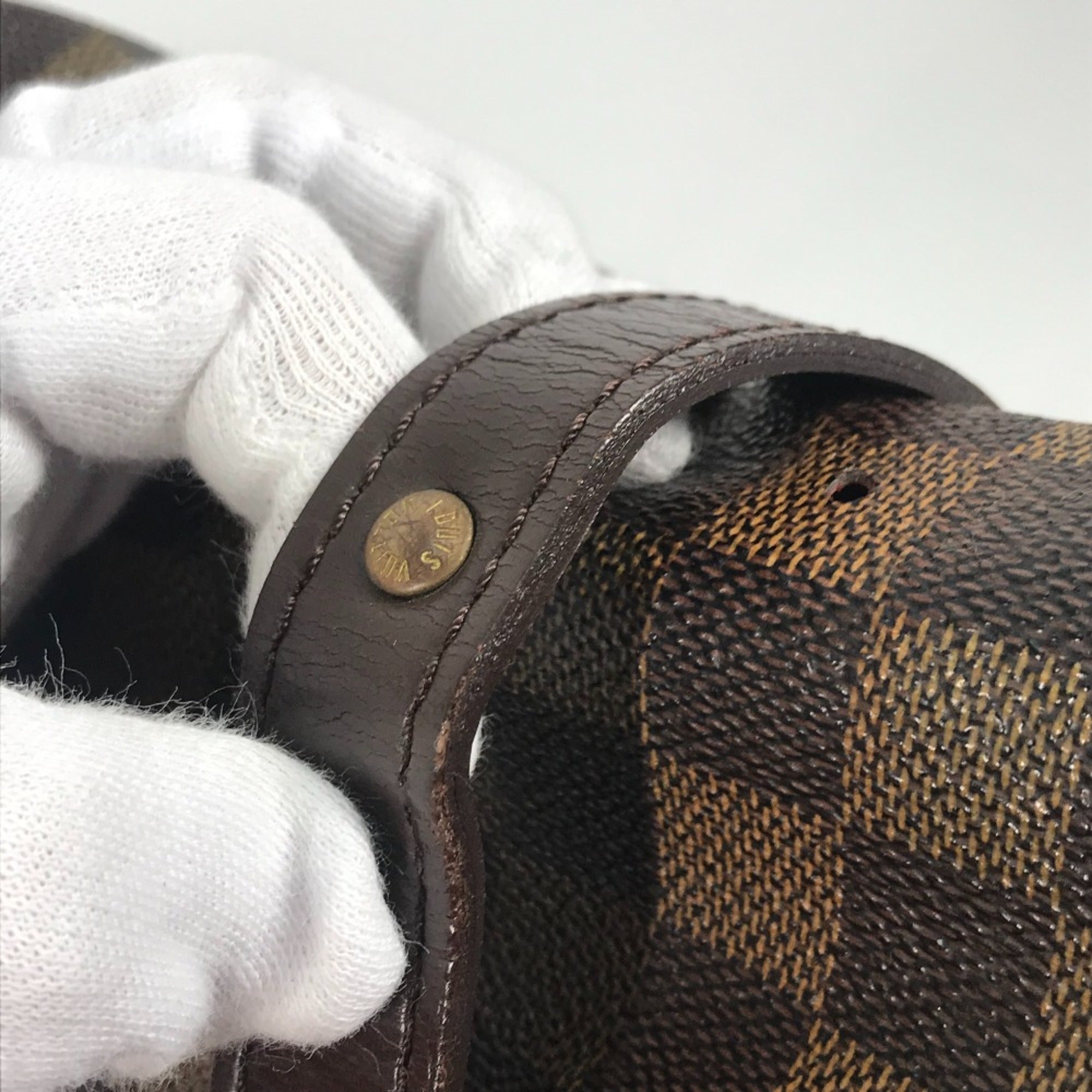 Louis Vuitton Brown Other Shoulder Bag (Pre-Owned)