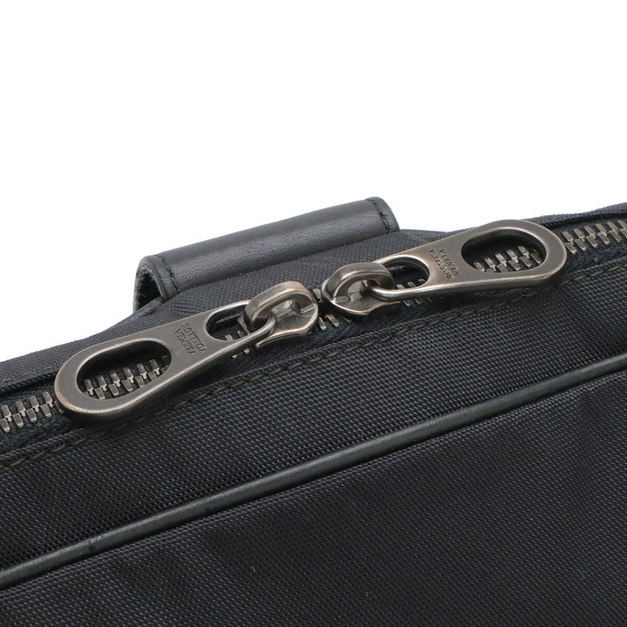 Bottega Veneta Black Nylon Canvas Leather Shoulder Bag Sling Bag (Pre-Owned)