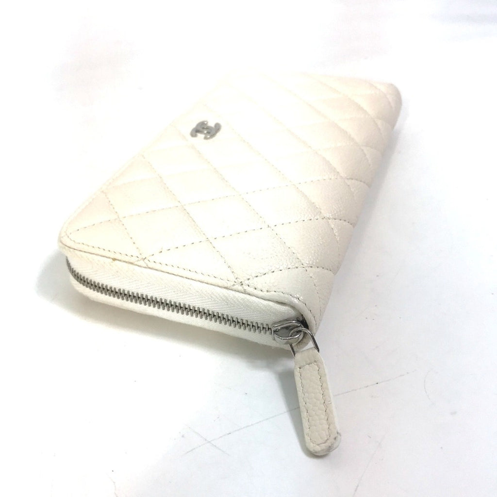 Chanel White Leather Long Wallet (Bi-Fold) (Pre-Owned)