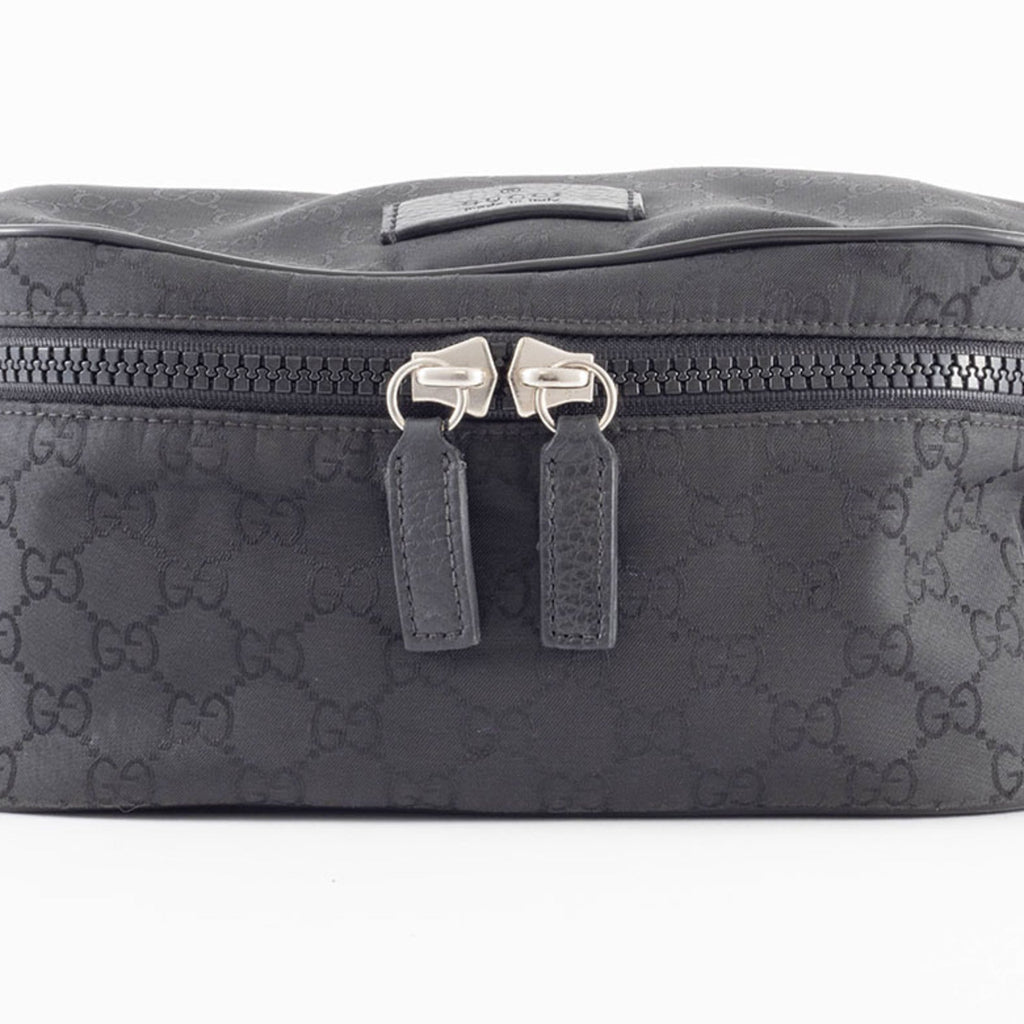 Gucci Black Nylon Pochette Shoulder Bag Sling Bag (Pre-Owned)