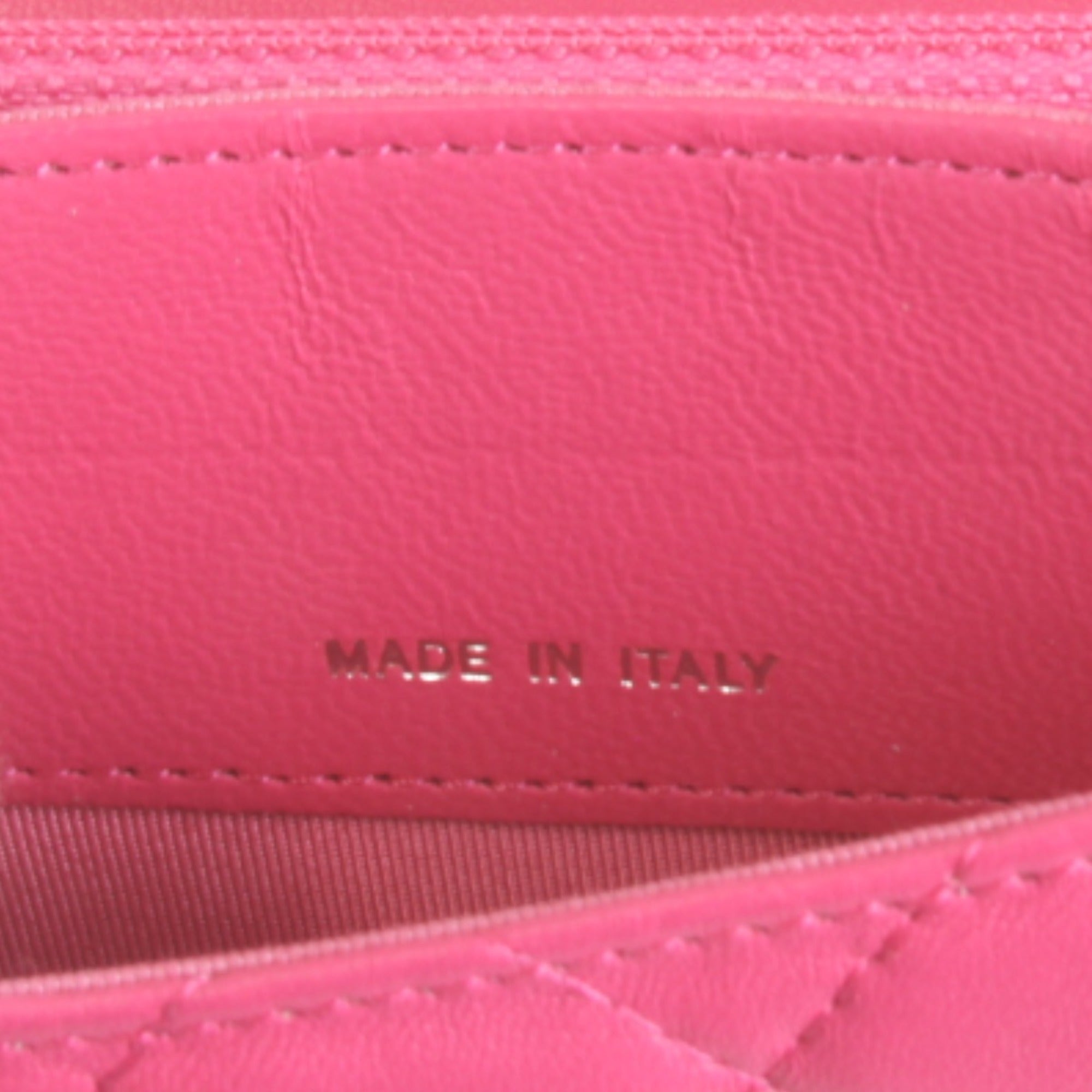 Chanel Pink Leather Wallet (Bi-Fold) (Pre-Owned)