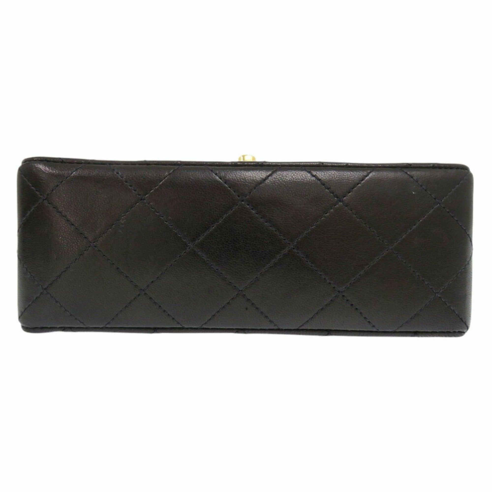 Chanel Black Leather Shoulder Bag (Pre-Owned)