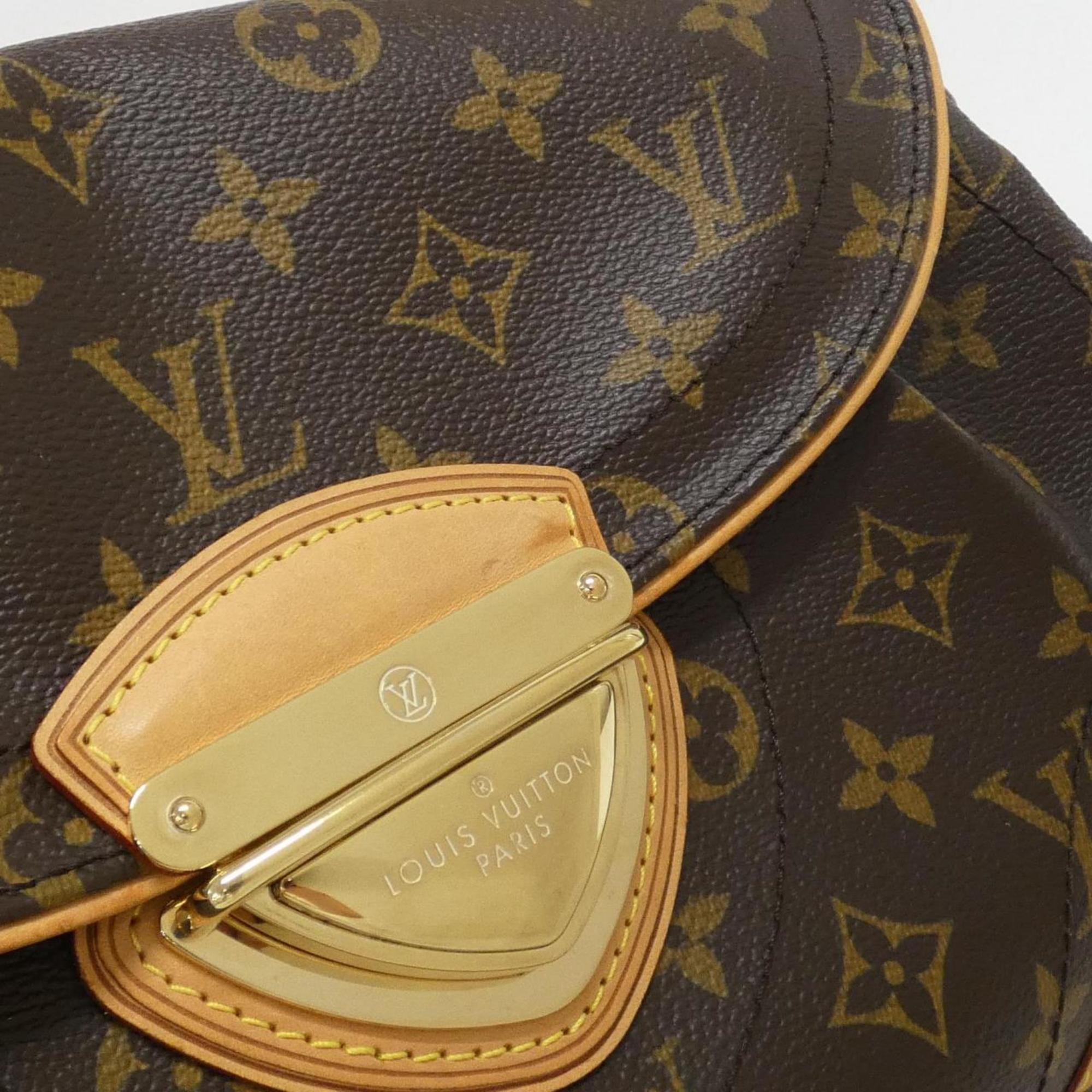Louis Vuitton Marron Coated Canvas Shoulder Bag (Pre-Owned)