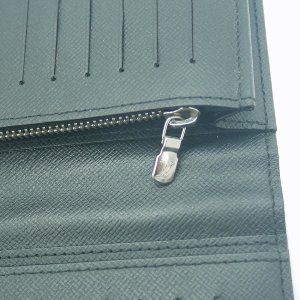 Louis Vuitton Noir Taiga Leather Long Wallet (Bi-Fold) (Pre-Owned)