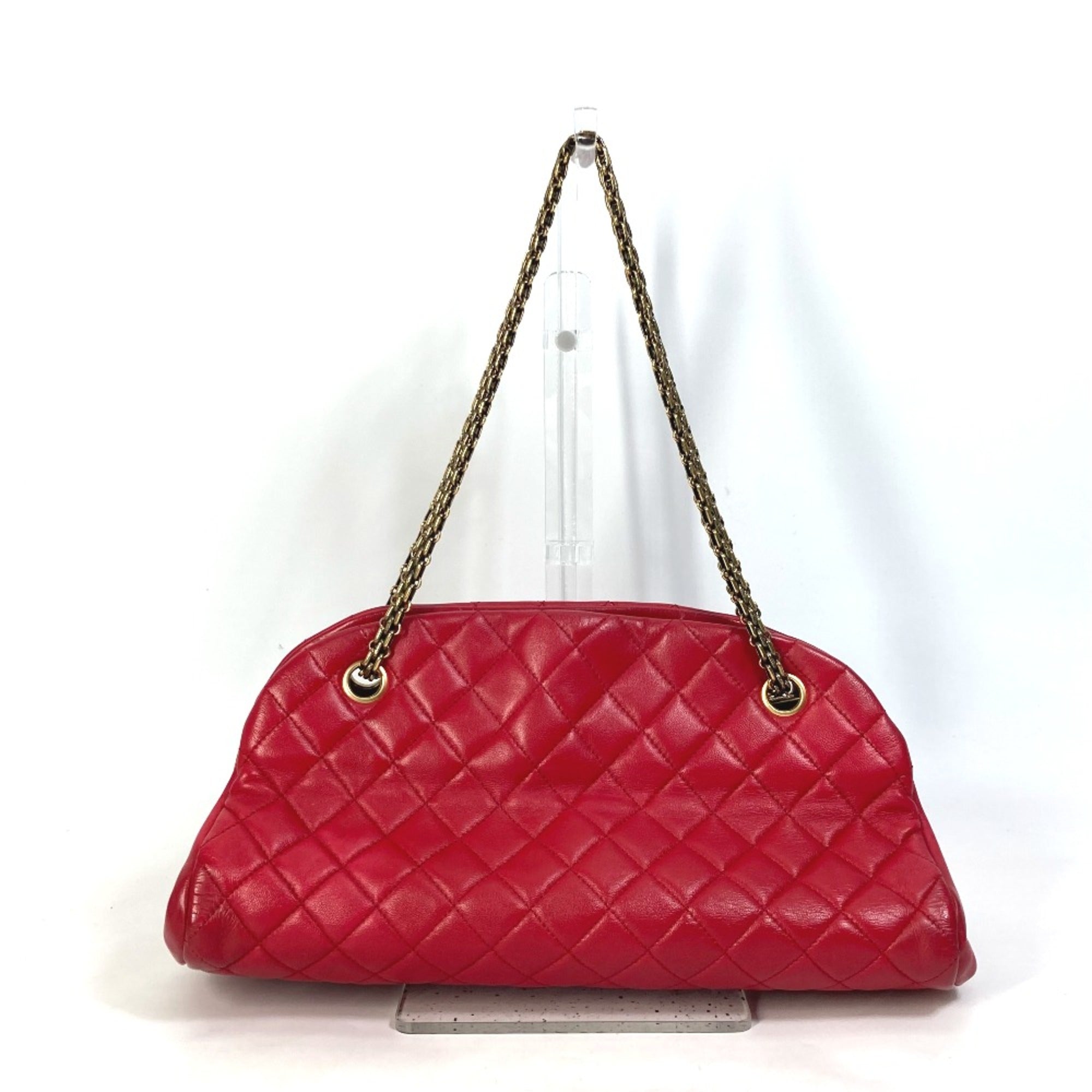 Chanel Red Leather Shoulder Bag (Pre-Owned)
