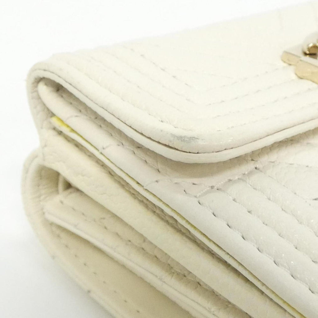 Chanel White Grained Calfskin Wallet (Bi-Fold) (Pre-Owned)