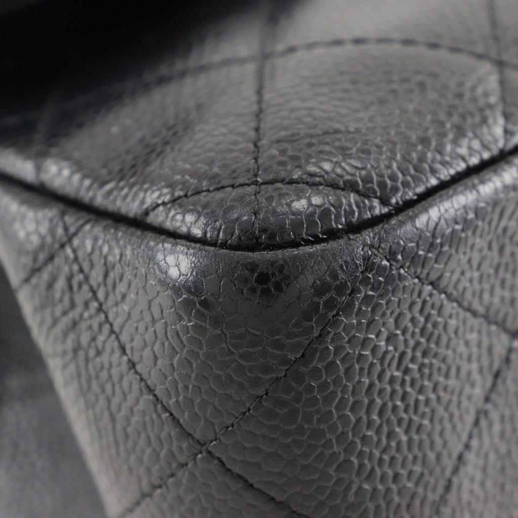 Chanel Black Caviar Leather Shoulder Bag (Pre-Owned)