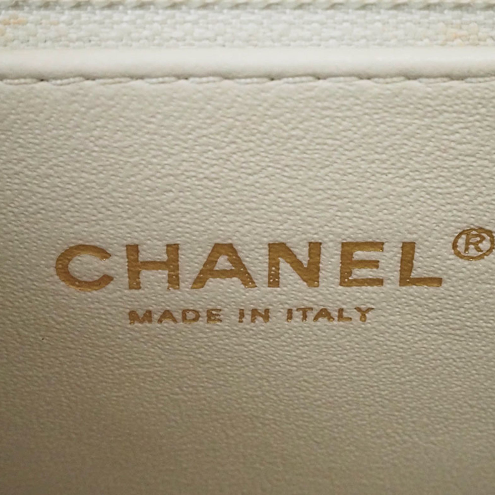 Chanel Light Beige Leather Shoulder Bag (Pre-Owned)