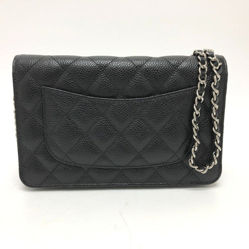 Chanel Black Caviar Leather Shoulder Bag (Pre-Owned)